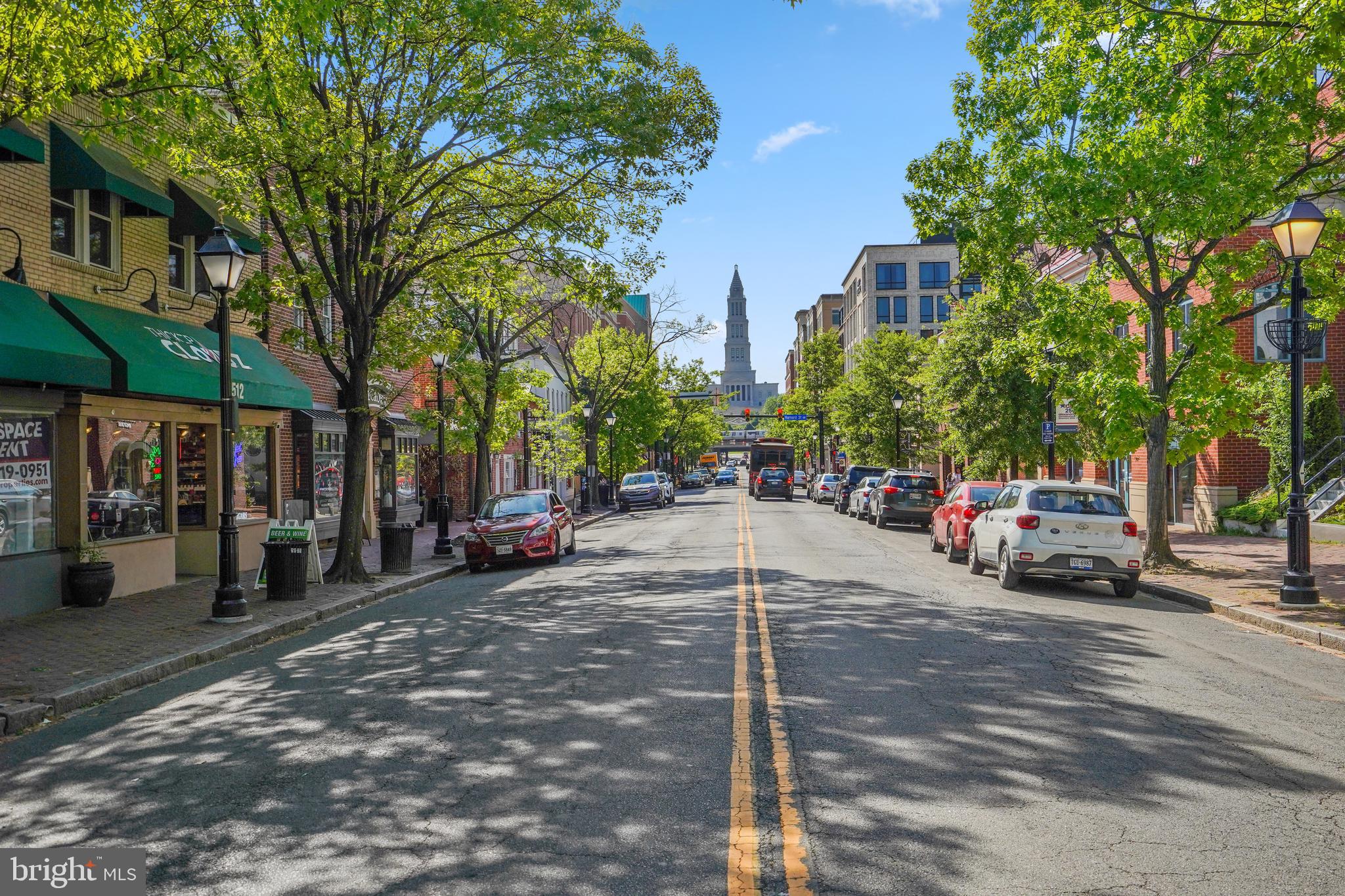 THE HENRY - Residential