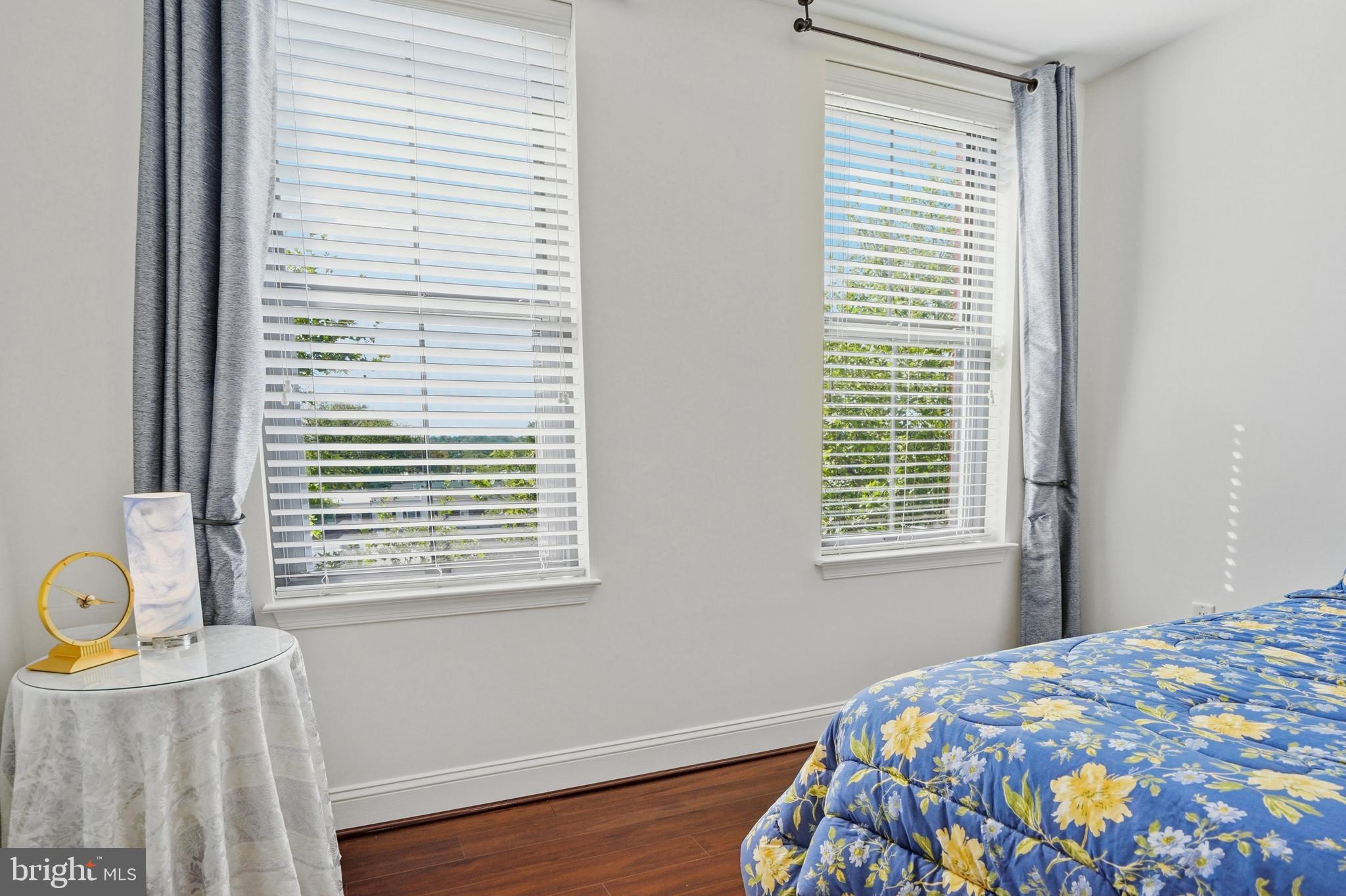 THE HENRY - Residential