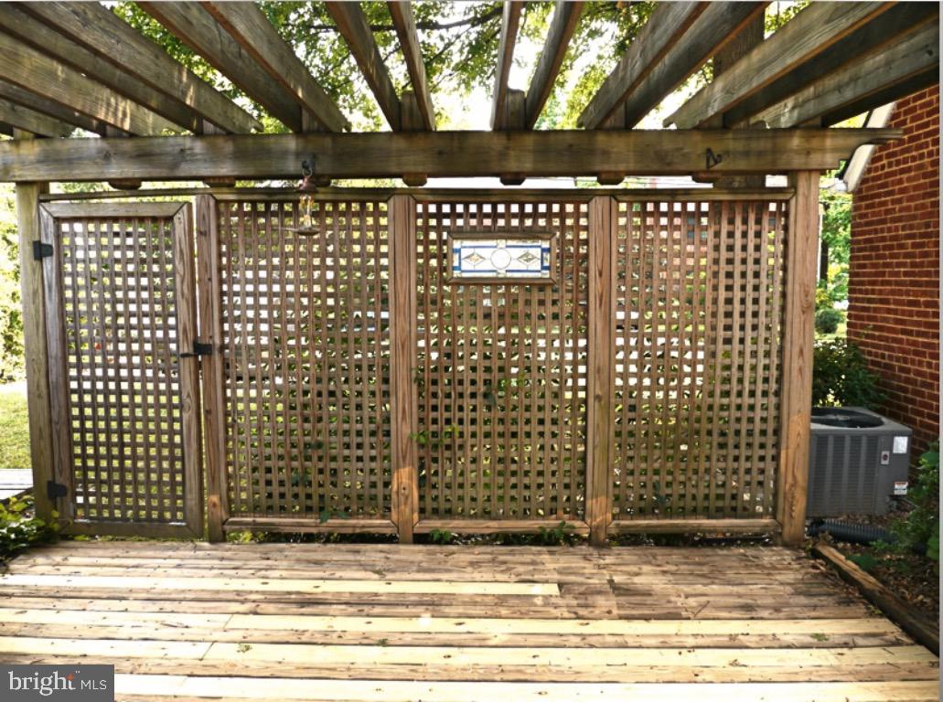 GLENCARLYN - Residential