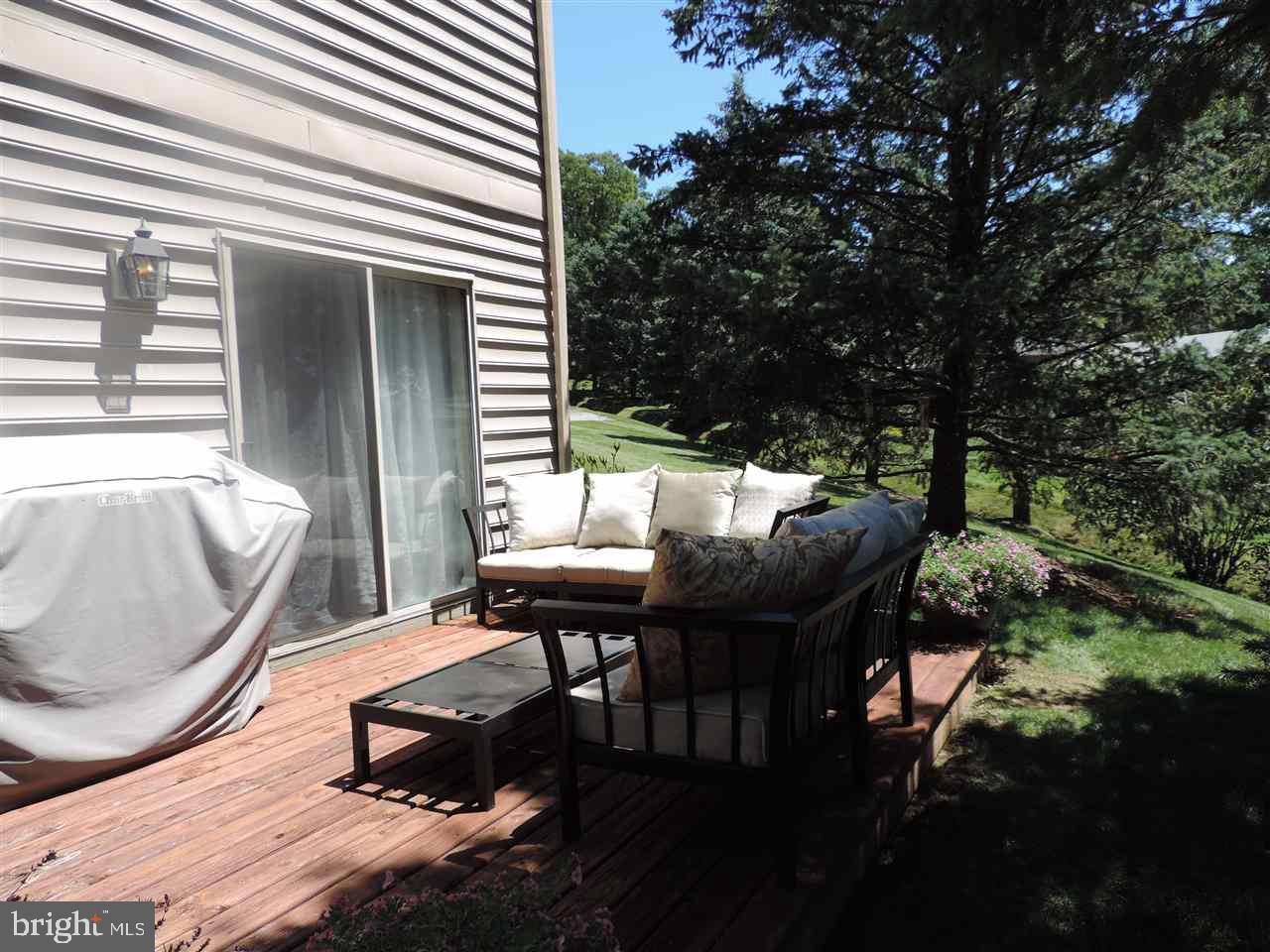 WOODLAND VIEW - Residential