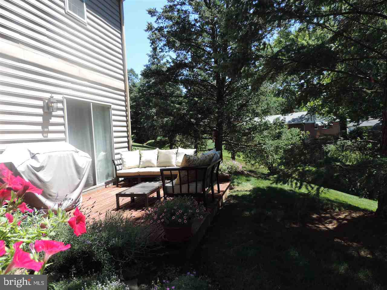 WOODLAND VIEW - Residential