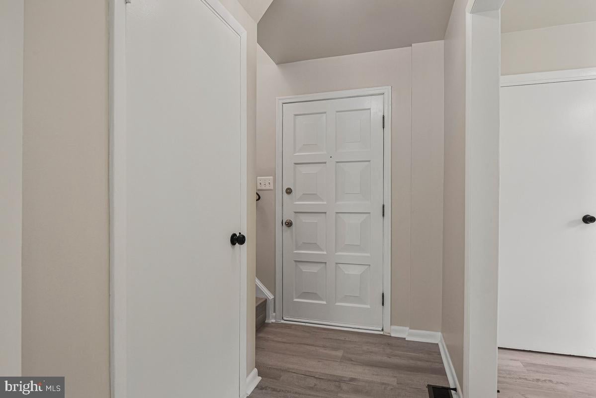 1229 DELAFIELD PLACE NE
