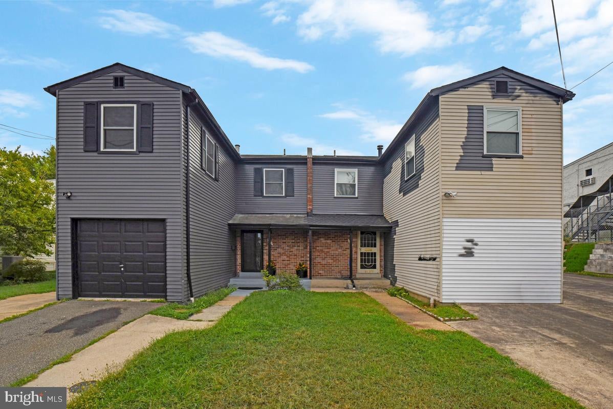 1229 DELAFIELD PLACE NE