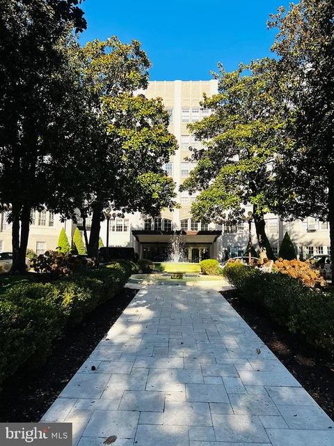 2737 DEVONSHIRE PLACE NW D WASHINGTON DC 20008
