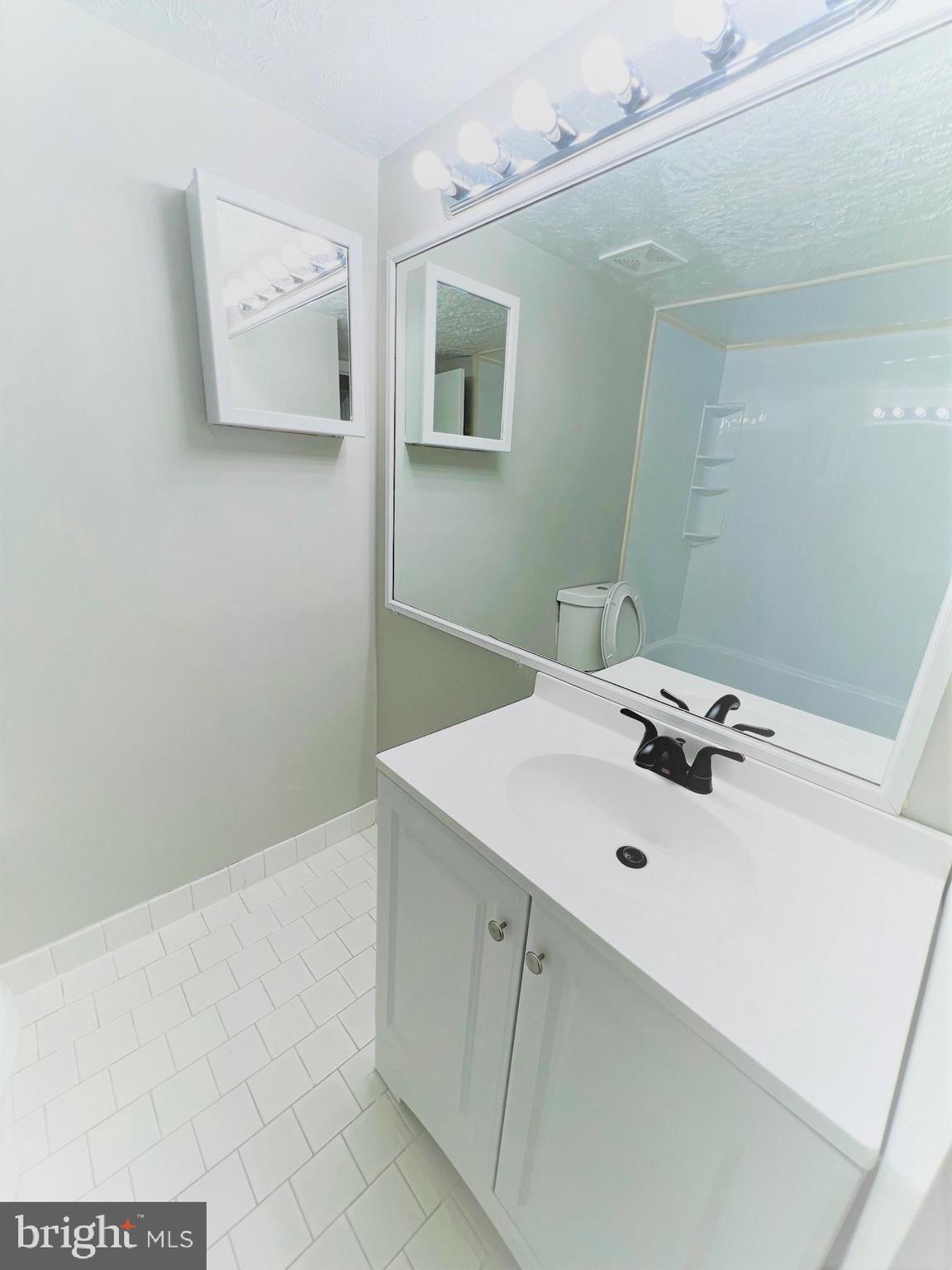 GREENBRIAR CONDO - Residential Lease