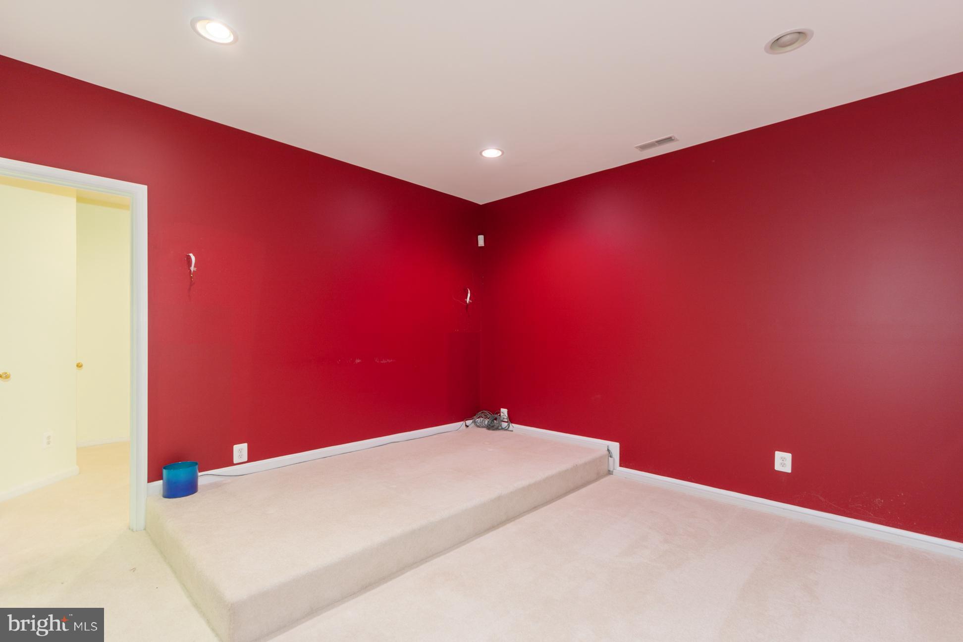 MOUNT WASHINGTON - Residential