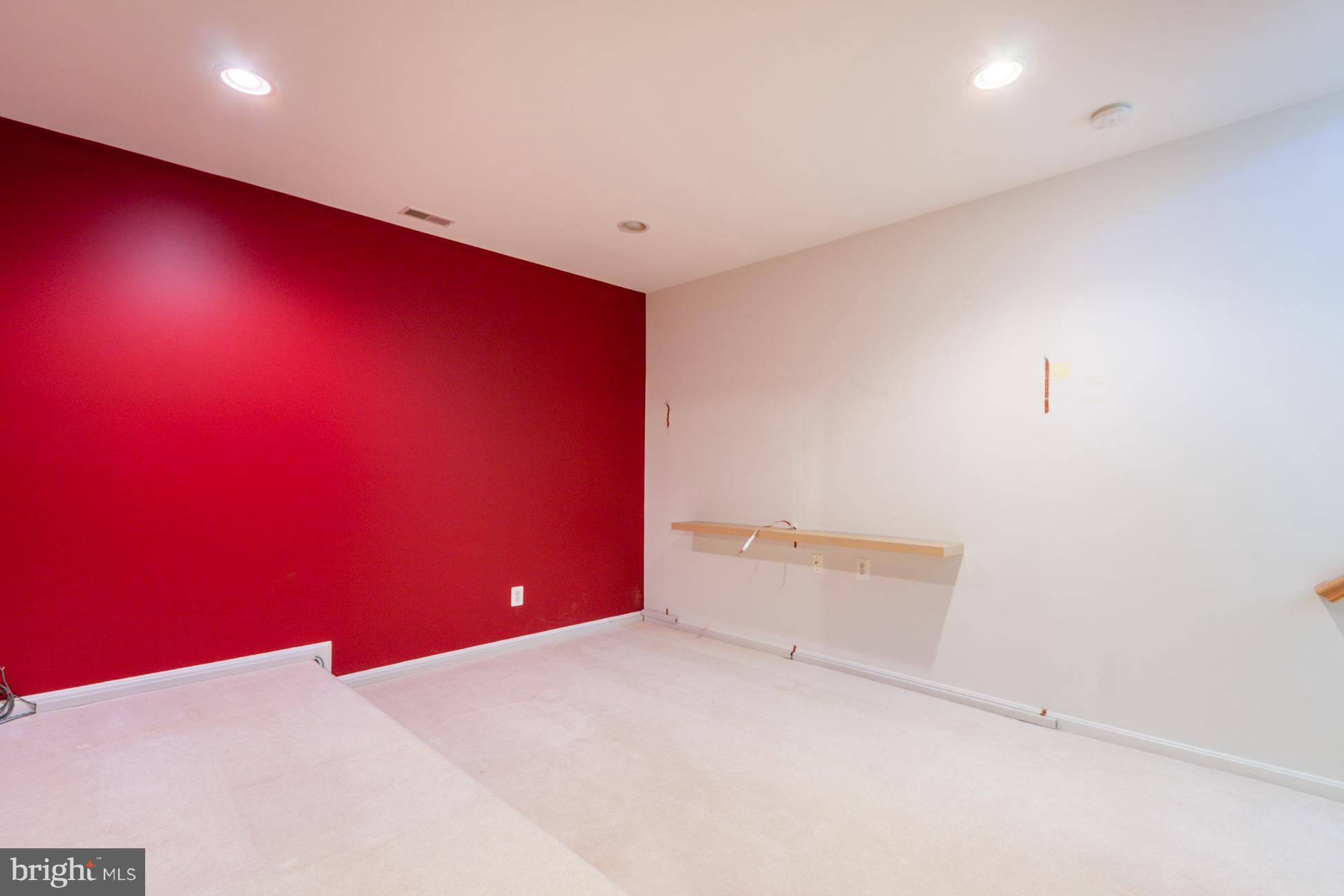 MOUNT WASHINGTON - Residential