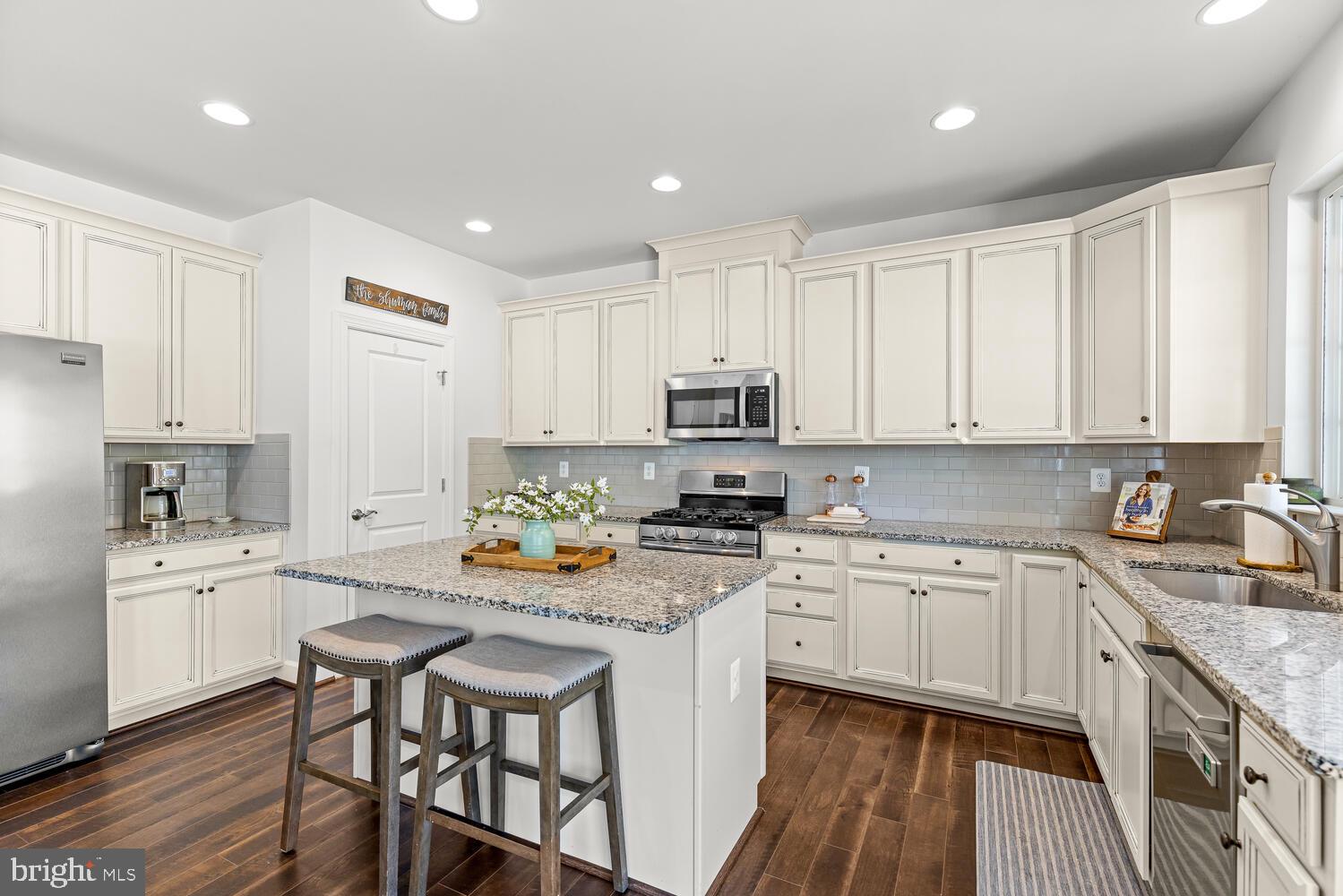 EMBREY MILL - Residential Lease