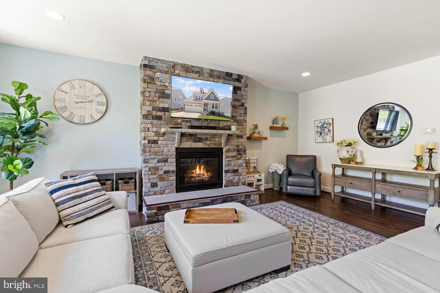 EMBREY MILL - Residential Lease