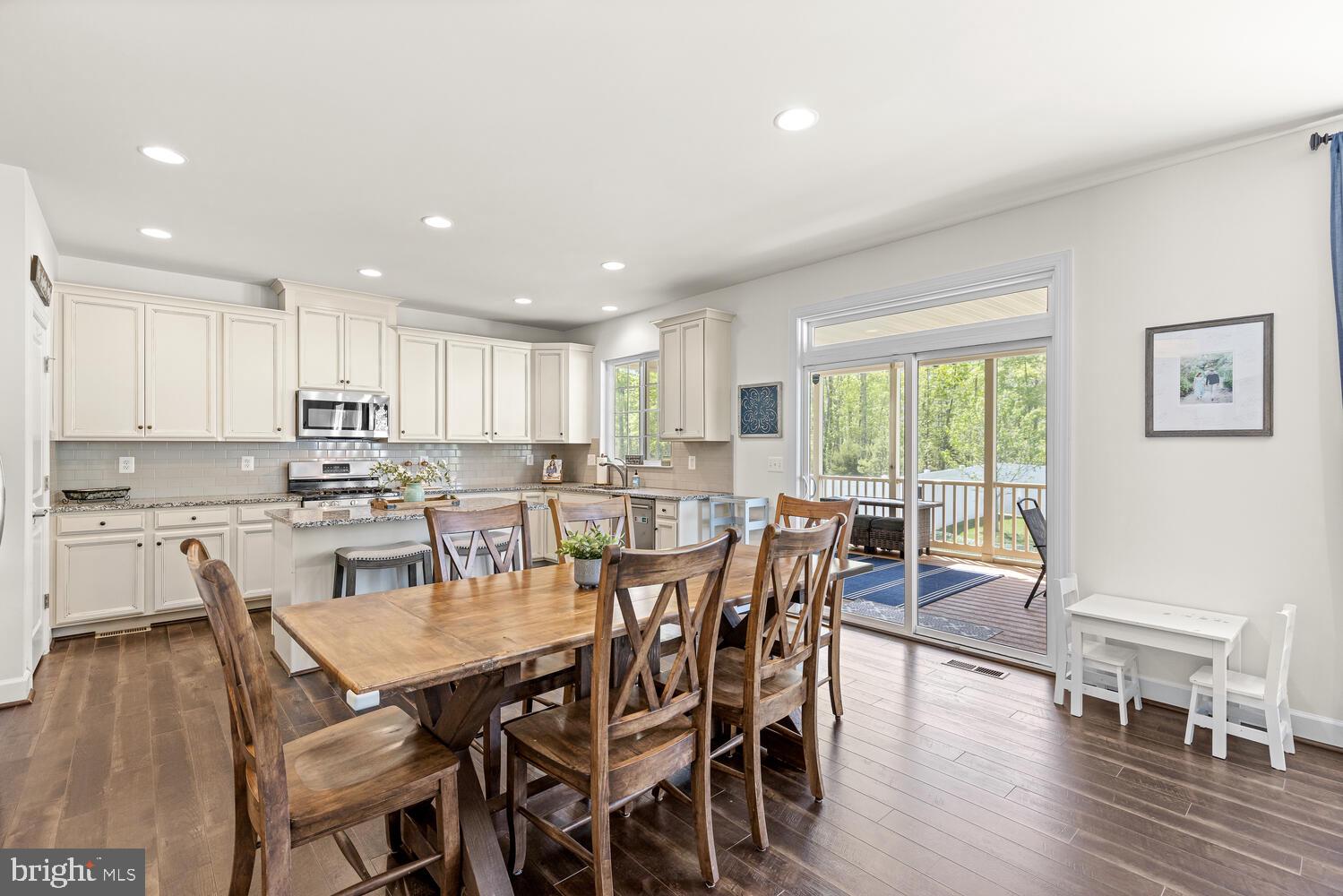 EMBREY MILL - Residential Lease