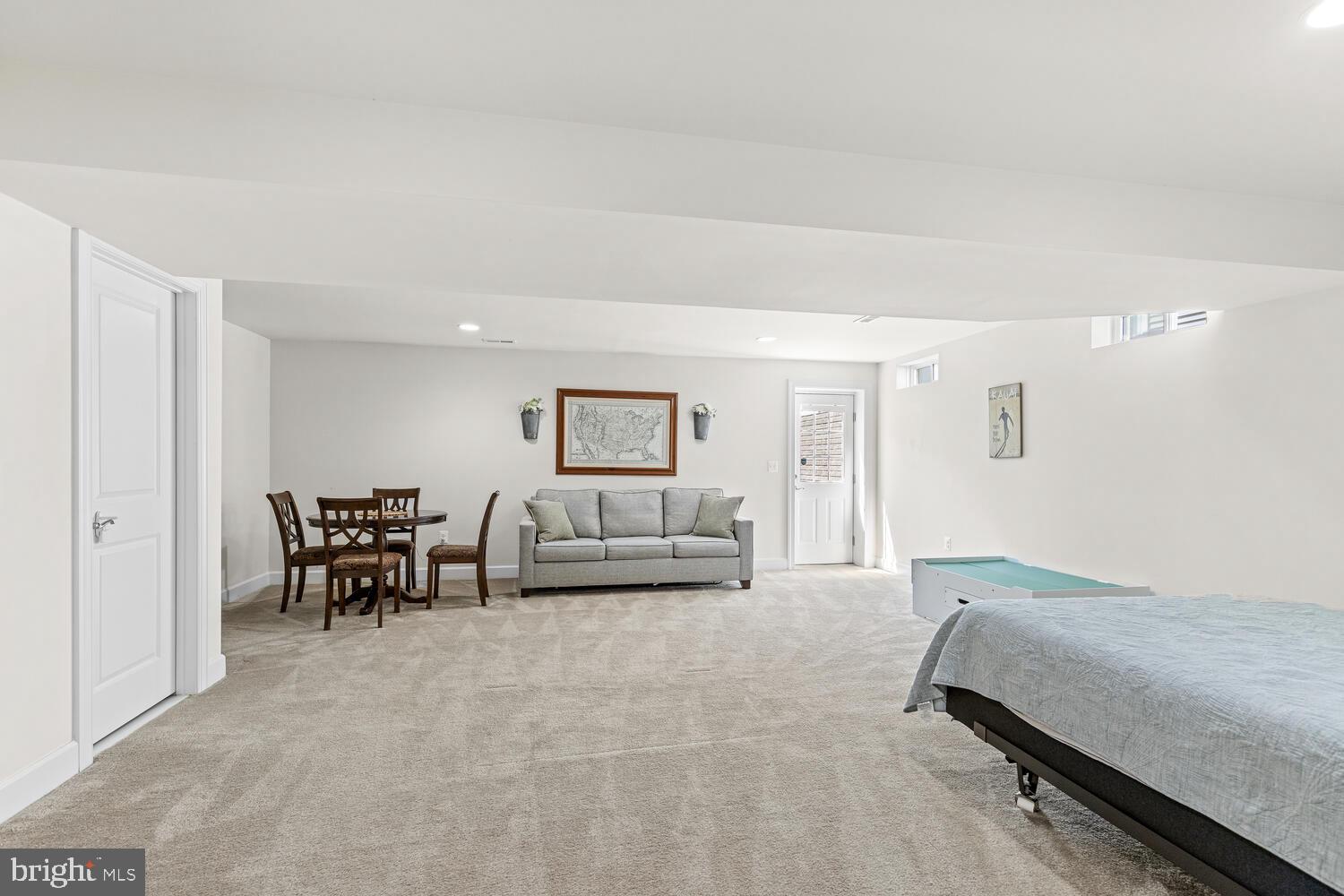 EMBREY MILL - Residential Lease