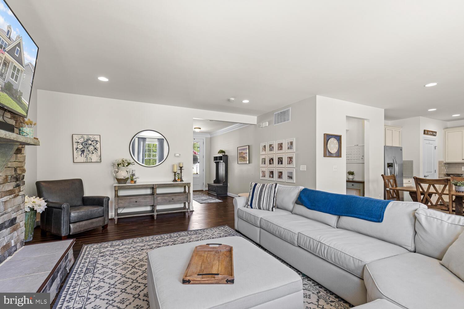 EMBREY MILL - Residential Lease