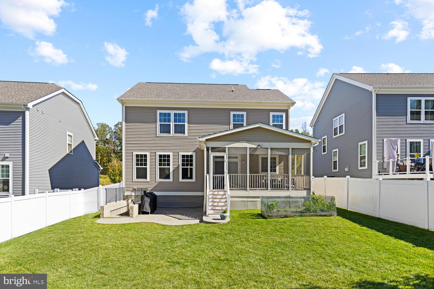 EMBREY MILL - Residential Lease