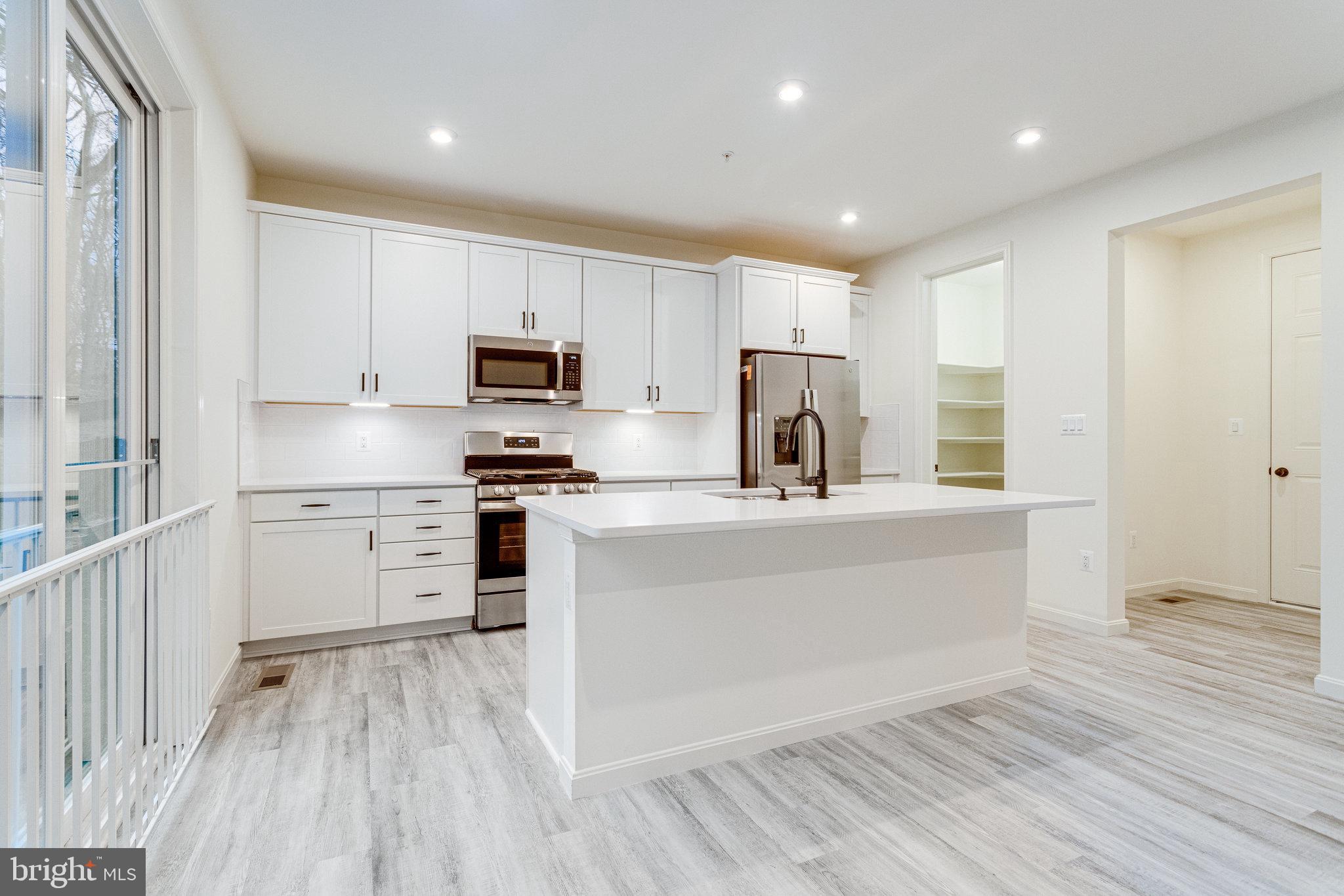 LOVING ESTATES - Residential