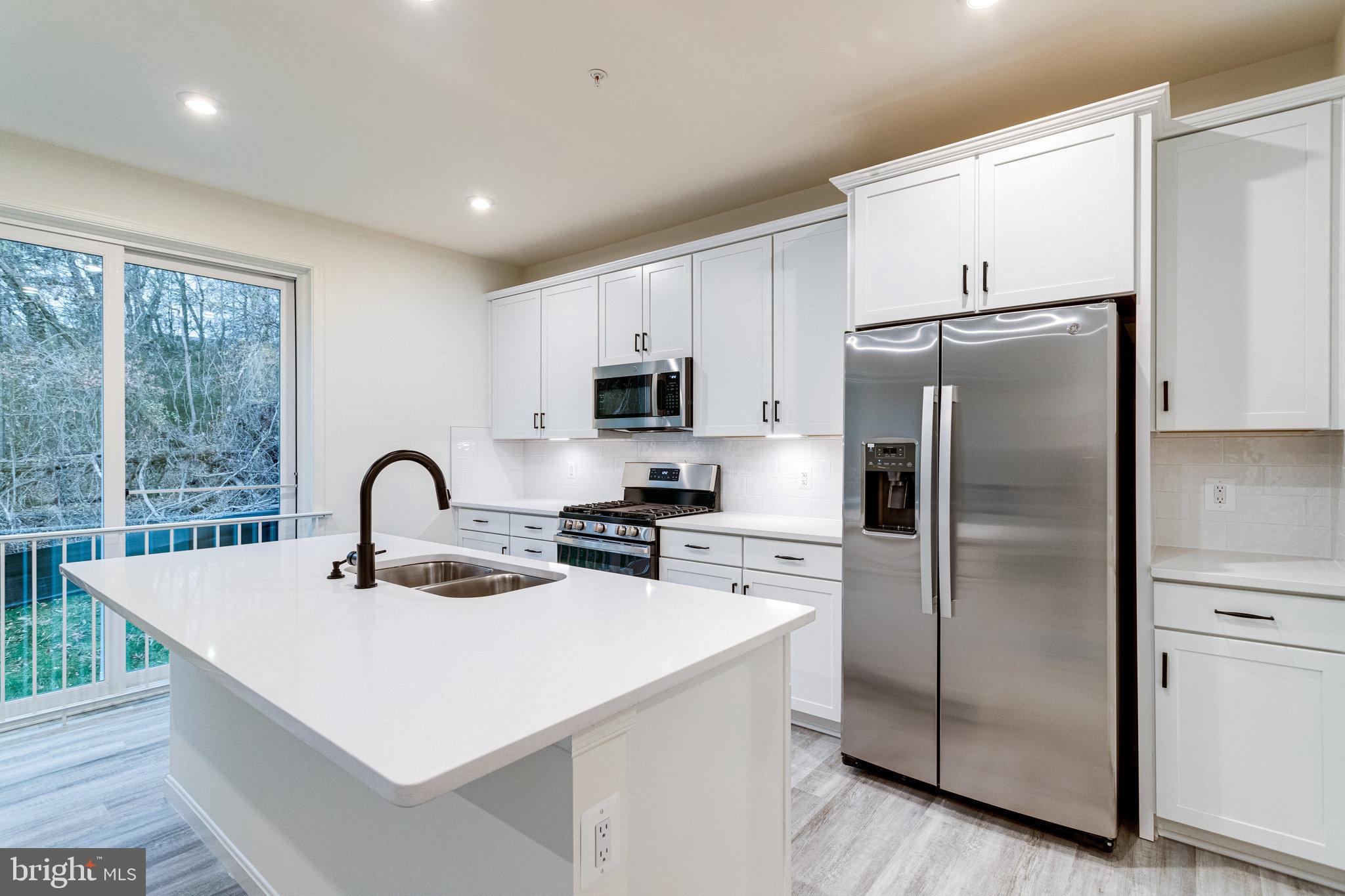 LOVING ESTATES - Residential