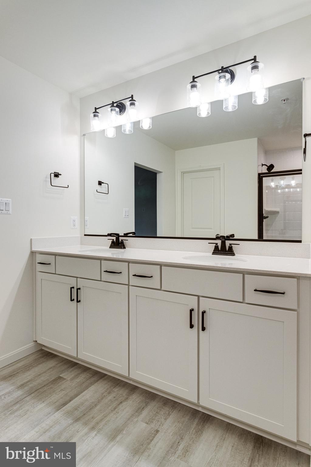 LOVING ESTATES - Residential