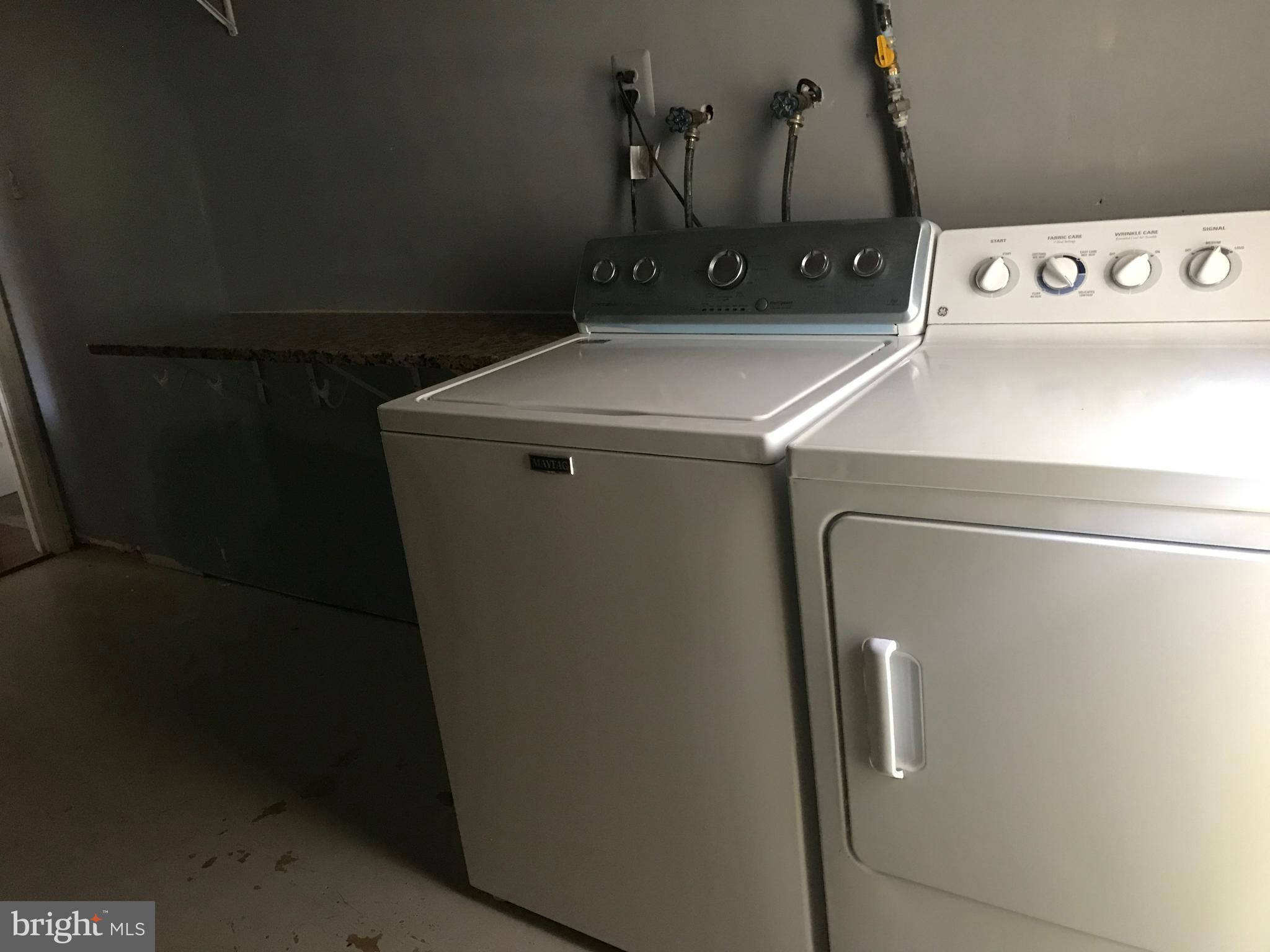 ROLLING VALLEY WEST - Residential Lease