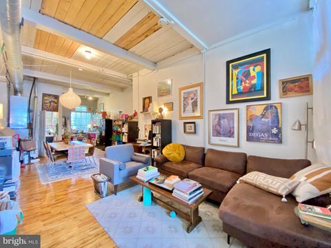 Condo For Rent - 14 W Harvey Street #2W<br/> PHILADELPHIA, PA 19144
