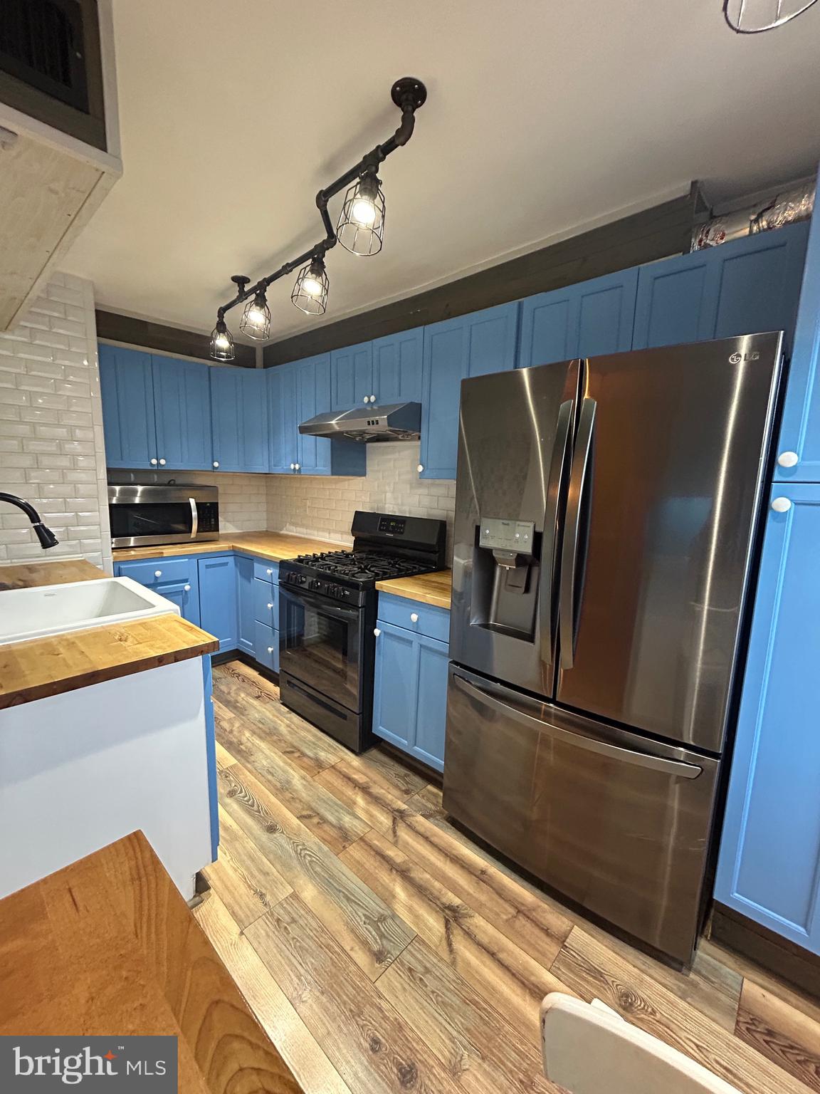 MAYFAIR (WEST) - Residential