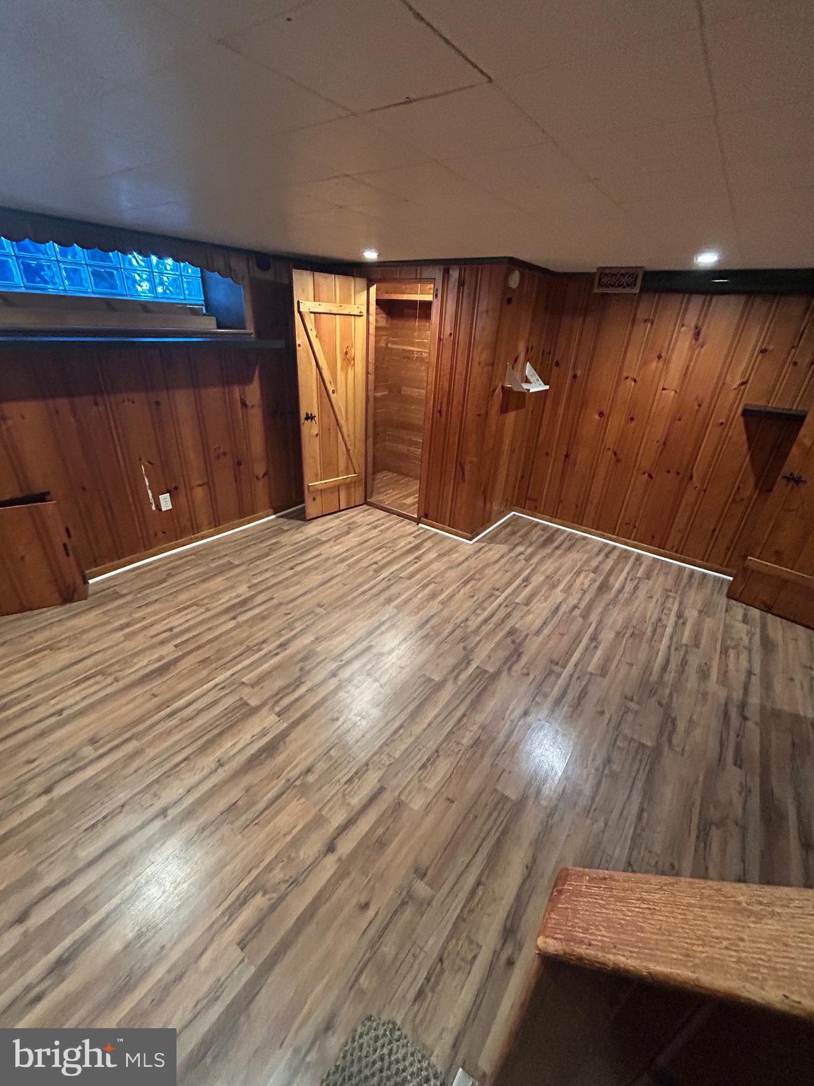 MAYFAIR (WEST) - Residential