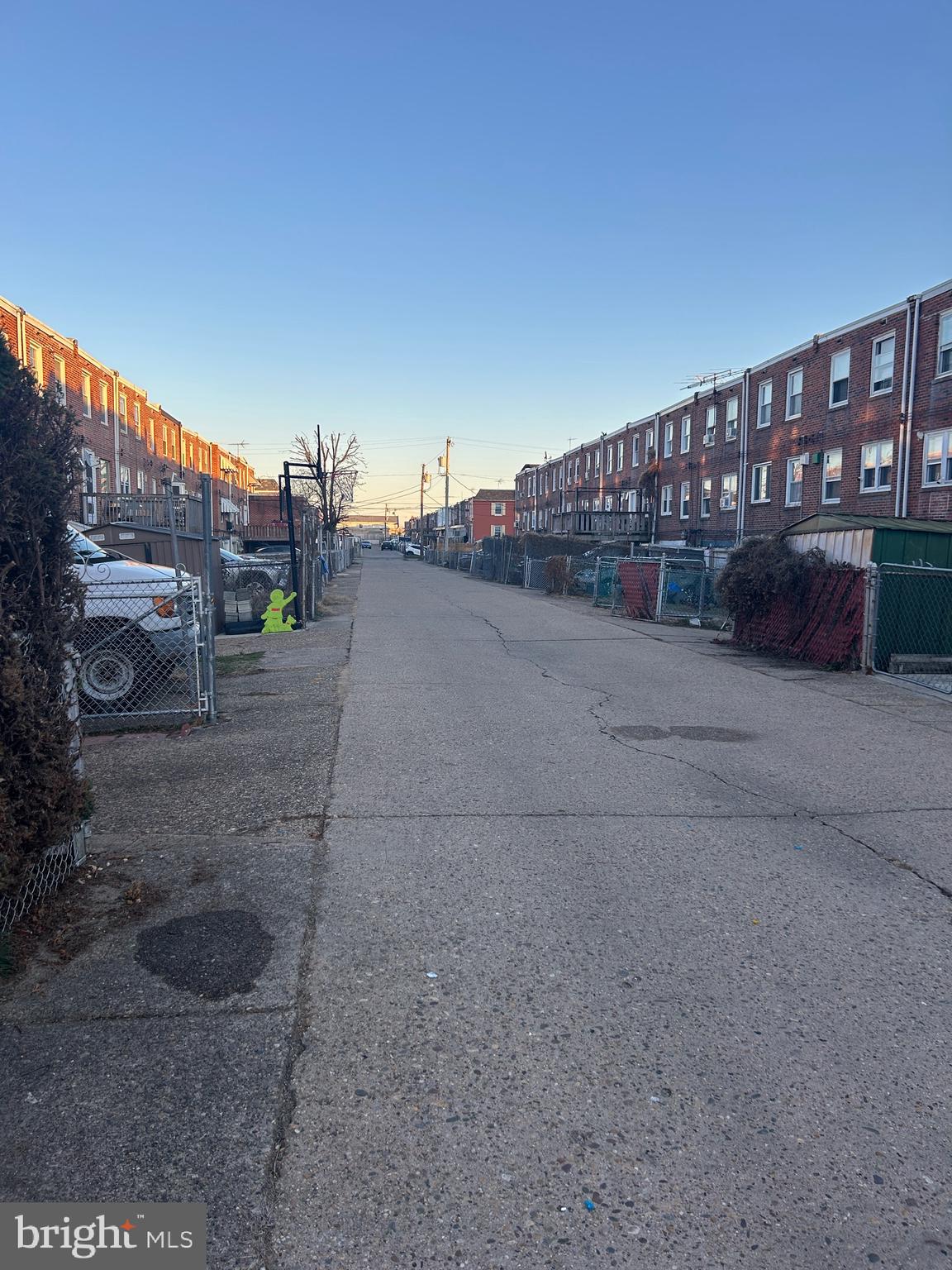 MAYFAIR (WEST) - Residential