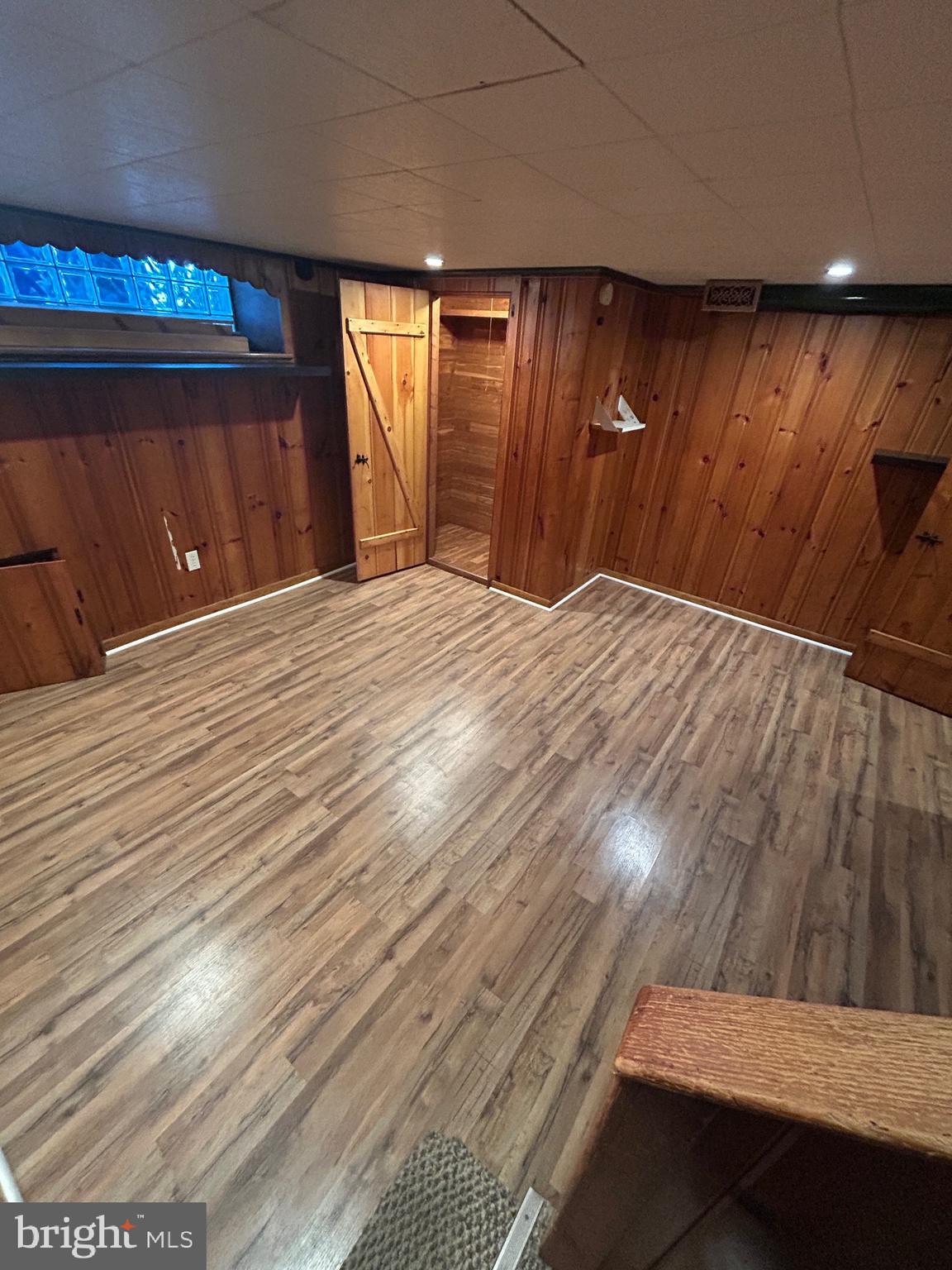 MAYFAIR (WEST) - Residential