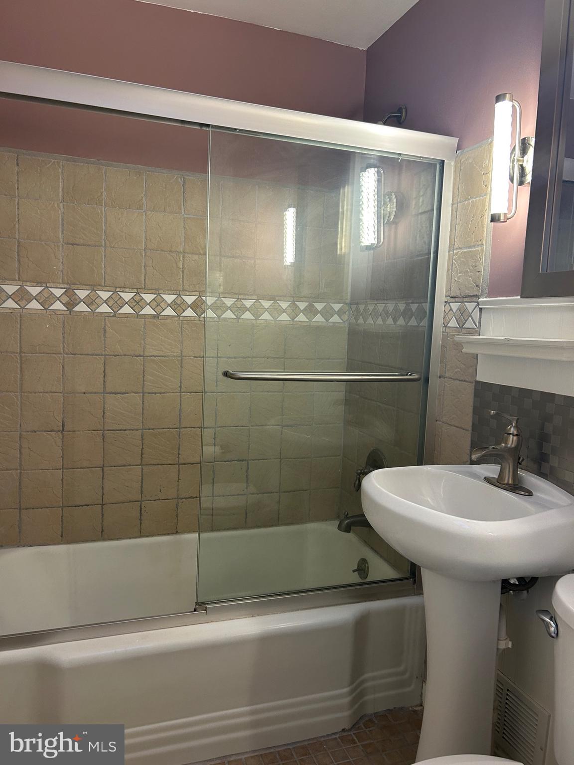 MAYFAIR (WEST) - Residential