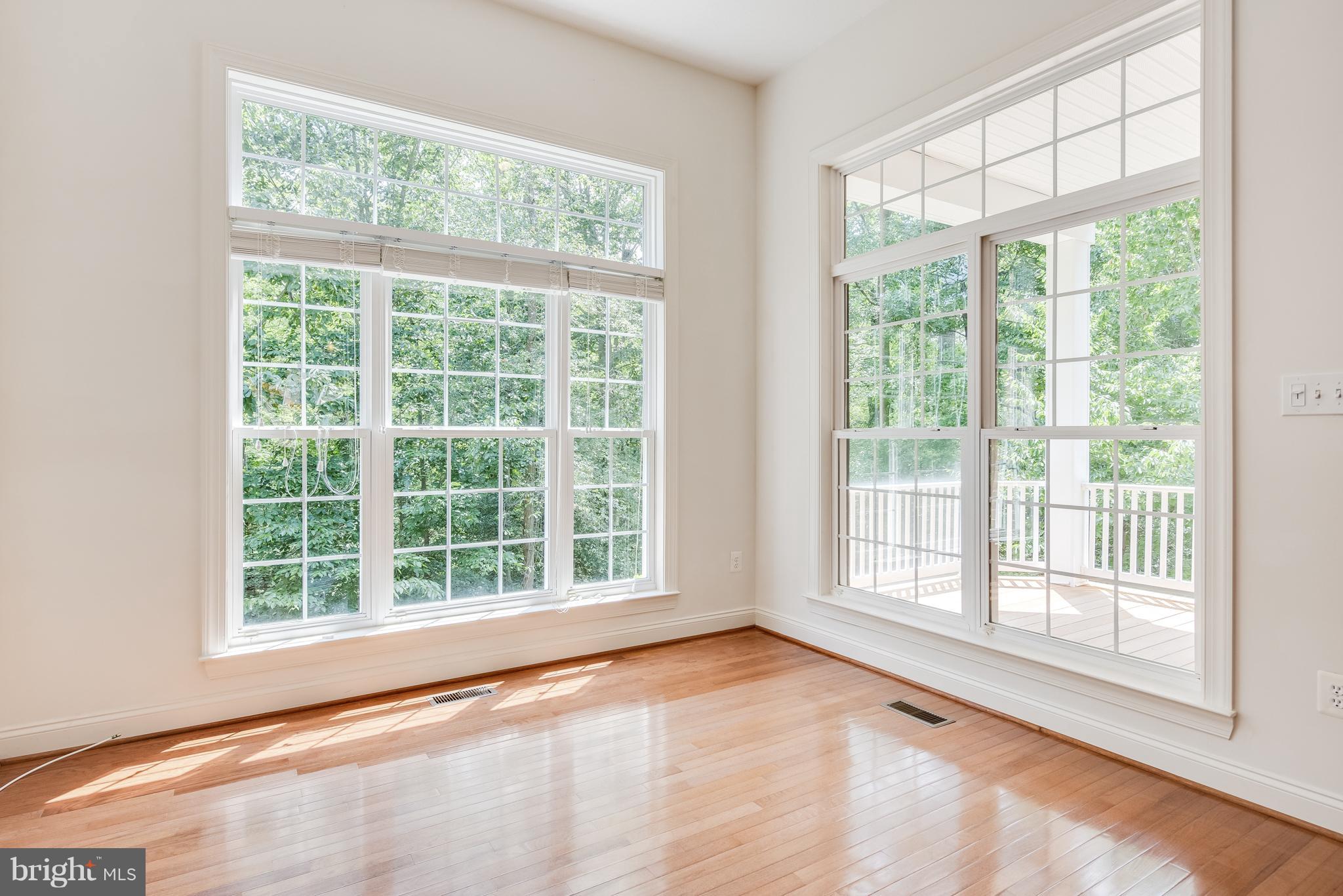 VINEYARDS OF ANNAPOLIS - Residential