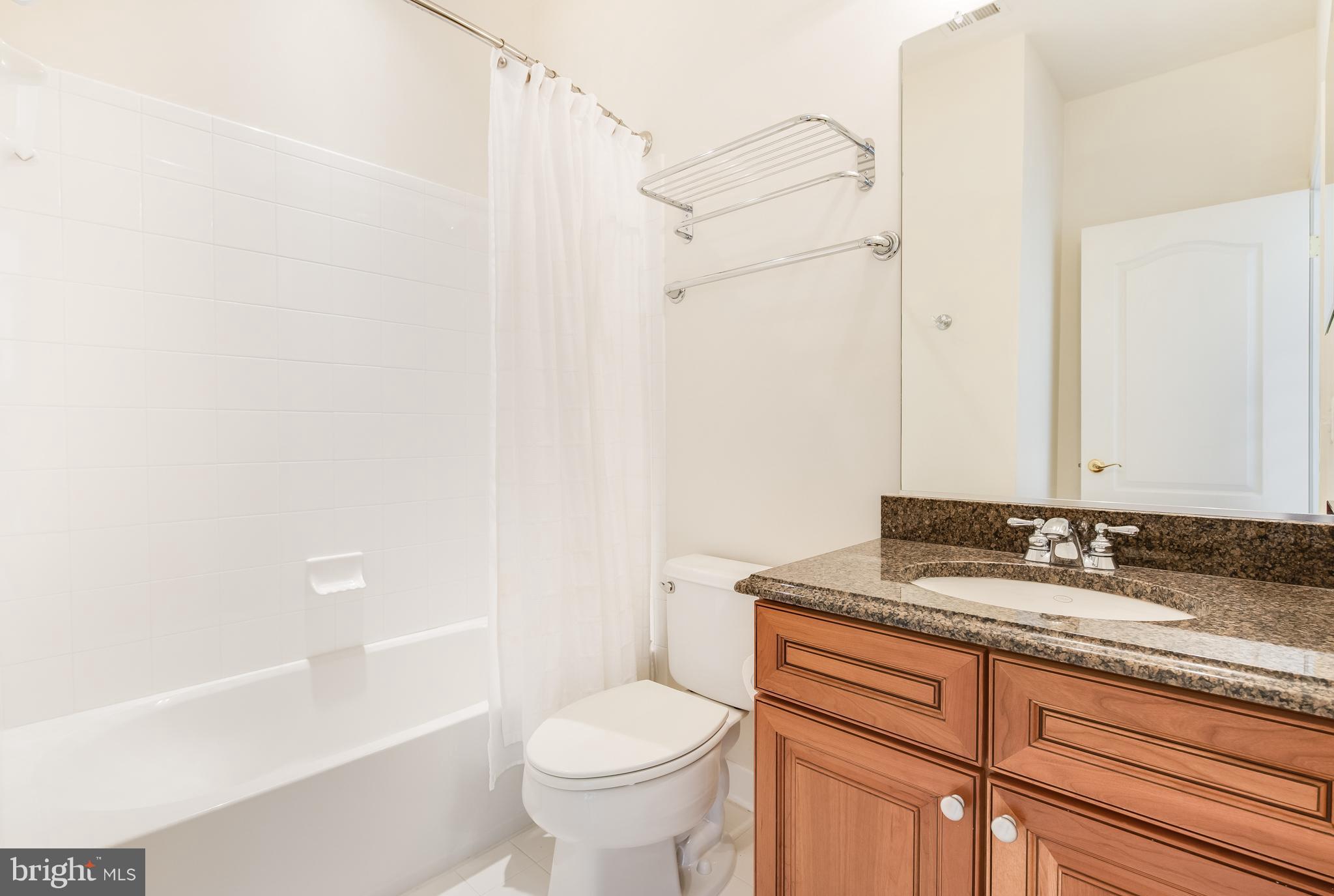 VINEYARDS OF ANNAPOLIS - Residential