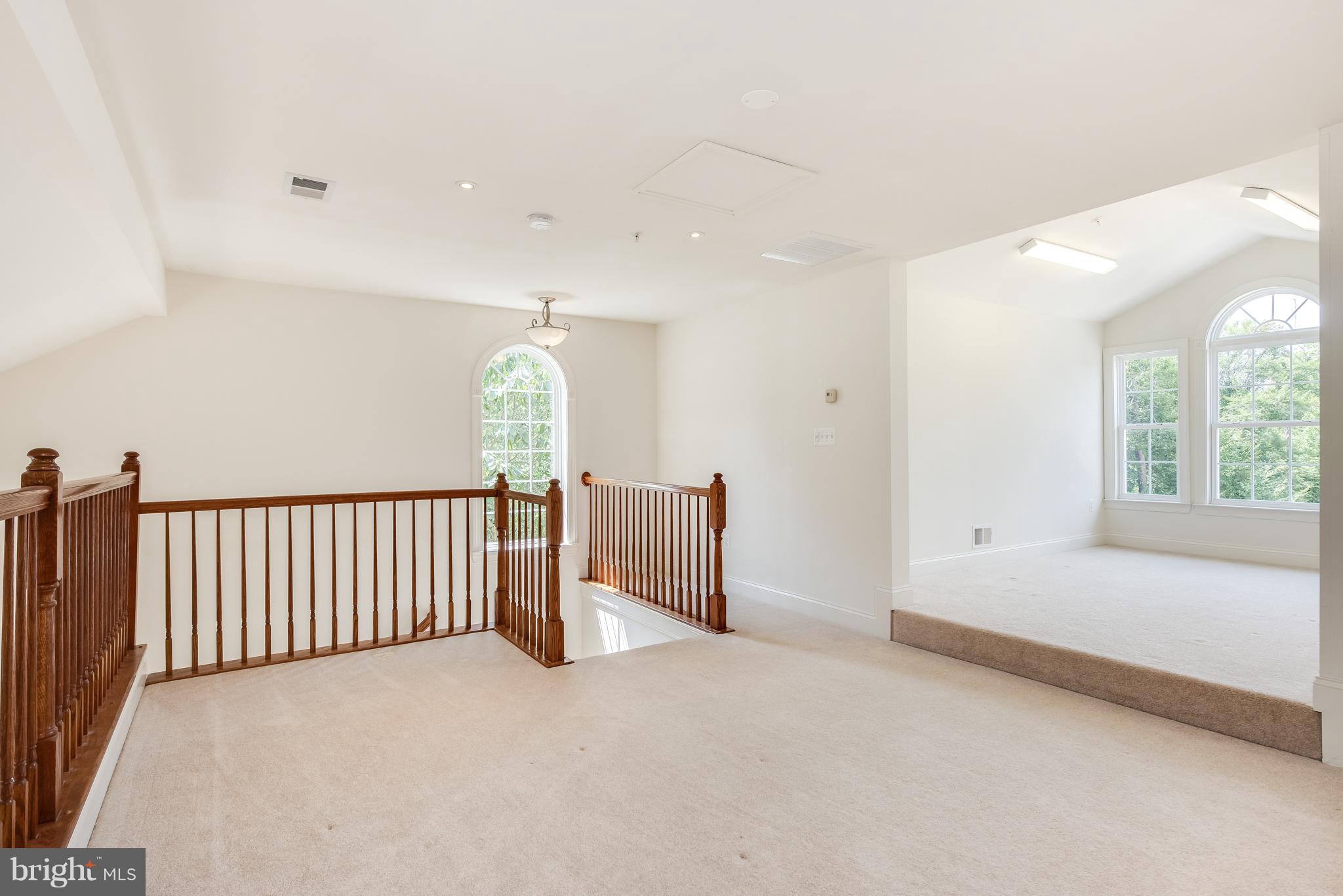 VINEYARDS OF ANNAPOLIS - Residential