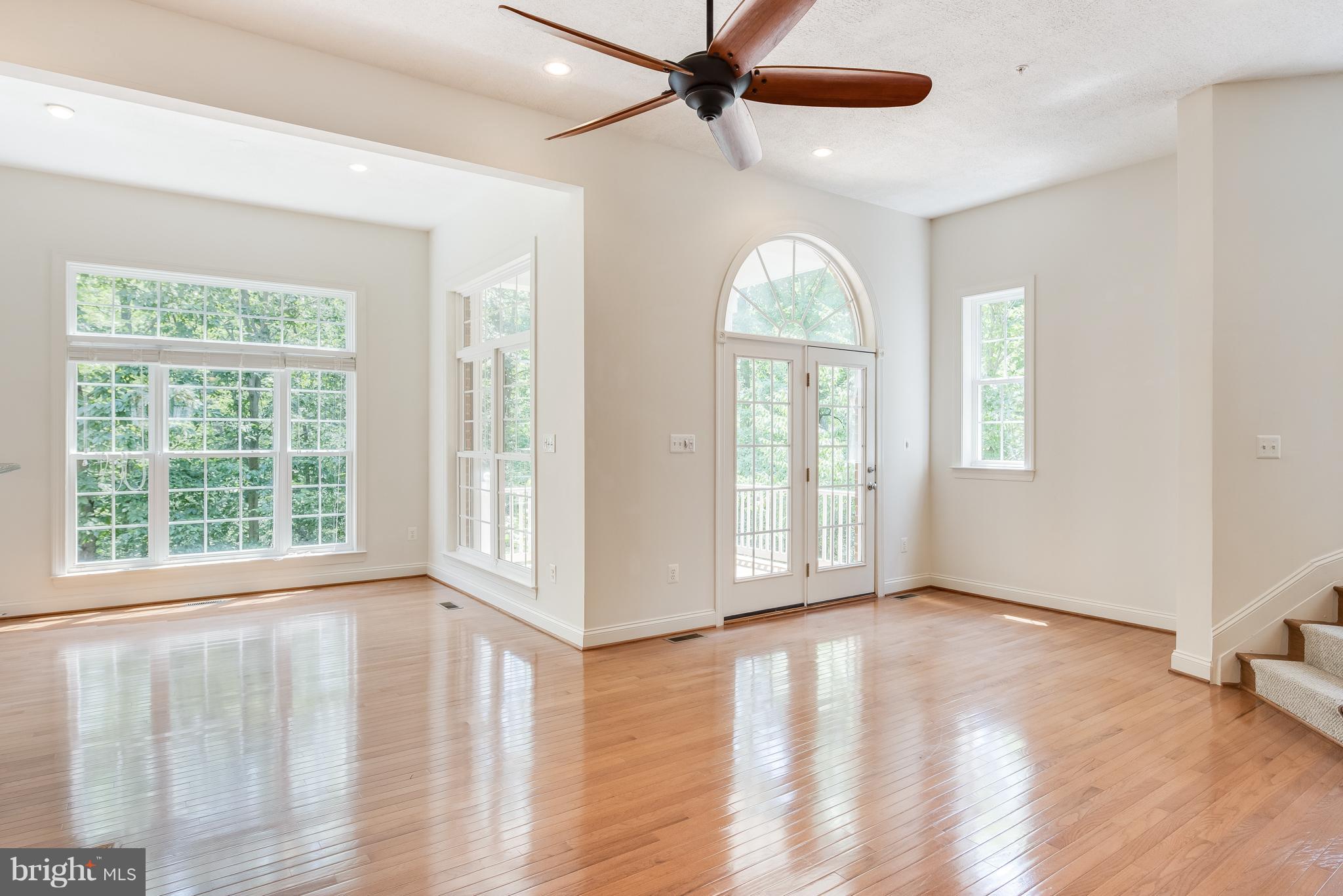 VINEYARDS OF ANNAPOLIS - Residential