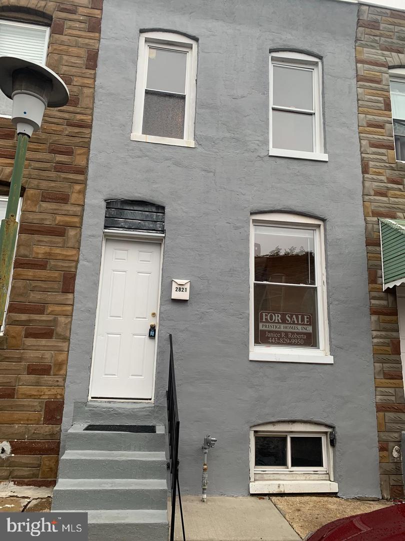 Available for rent in Remington! 2821 Miles avenue.
Don't miss the opportunity to rent this 2BR/1BA updated townhome in Remington at a great value! This home boast hardwood floors, a stainless steel refrigerator, stove/range, and a dishwasher. Two bedrooms on the second floor and a primary bath make this home perfect for those looking to live in a tiny home without compromising any functionality of the house. The basement makes ideal storage space for overflowing personal items with epoxy on the floor and a washer and dryer. Call or text Richard today for more information and schedule an appointment to view this property.
The application will be provided through TransUnion smart move. $42.99 application fee.