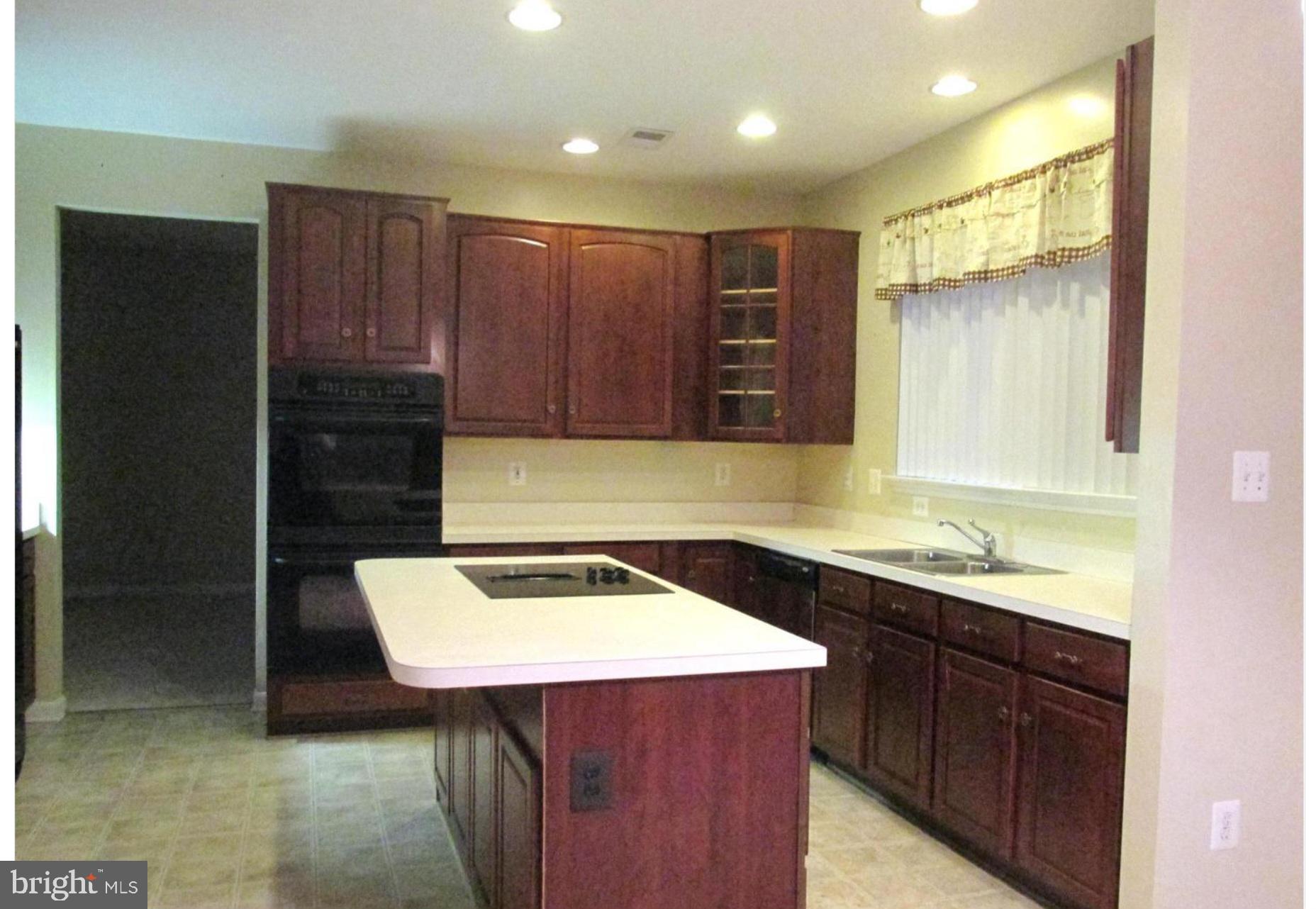 STRATFORD PLACE - Residential