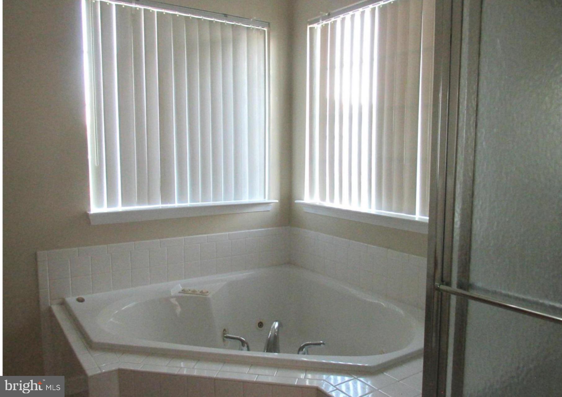 STRATFORD PLACE - Residential