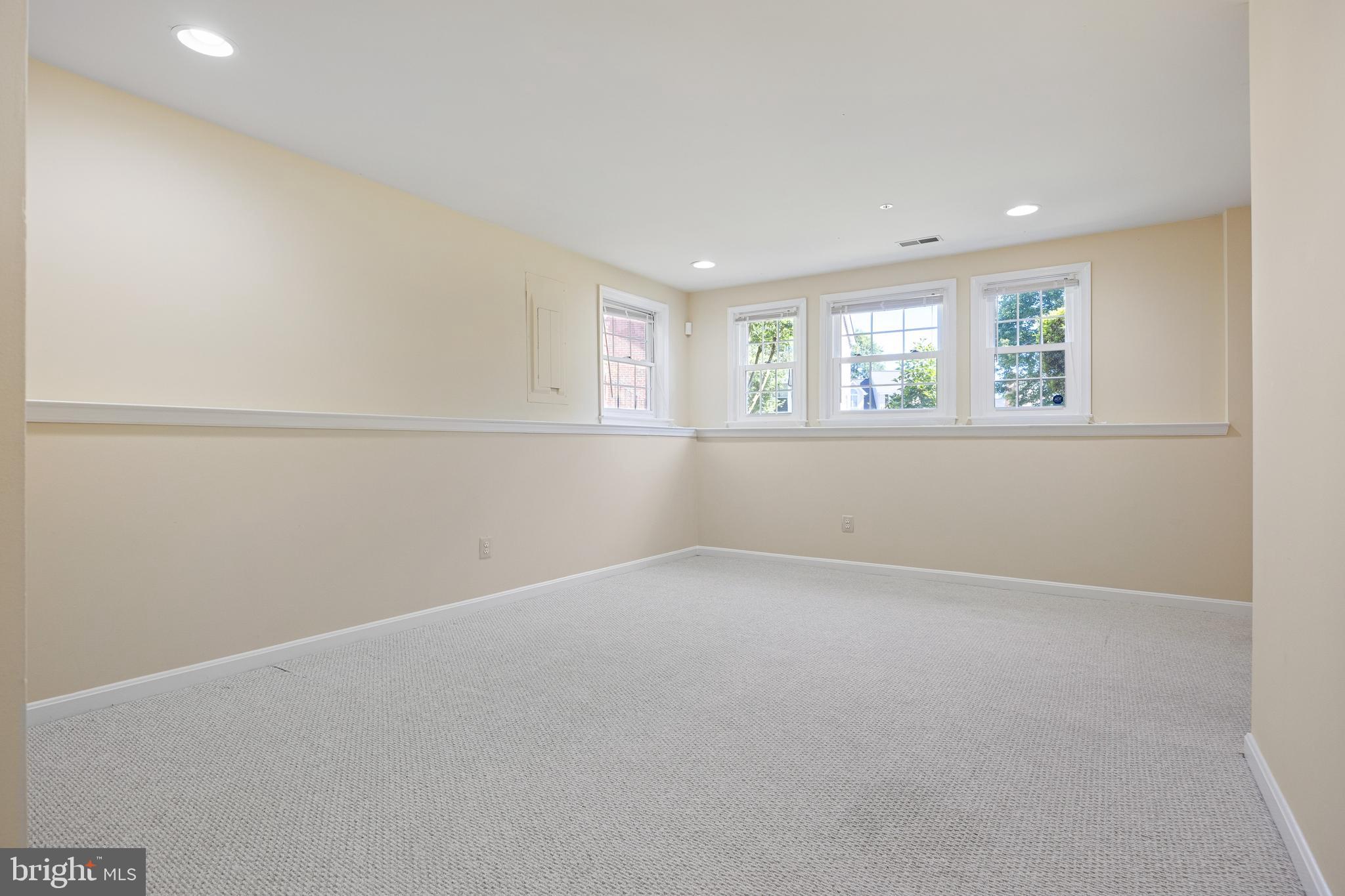 PERRYWOOD - Residential