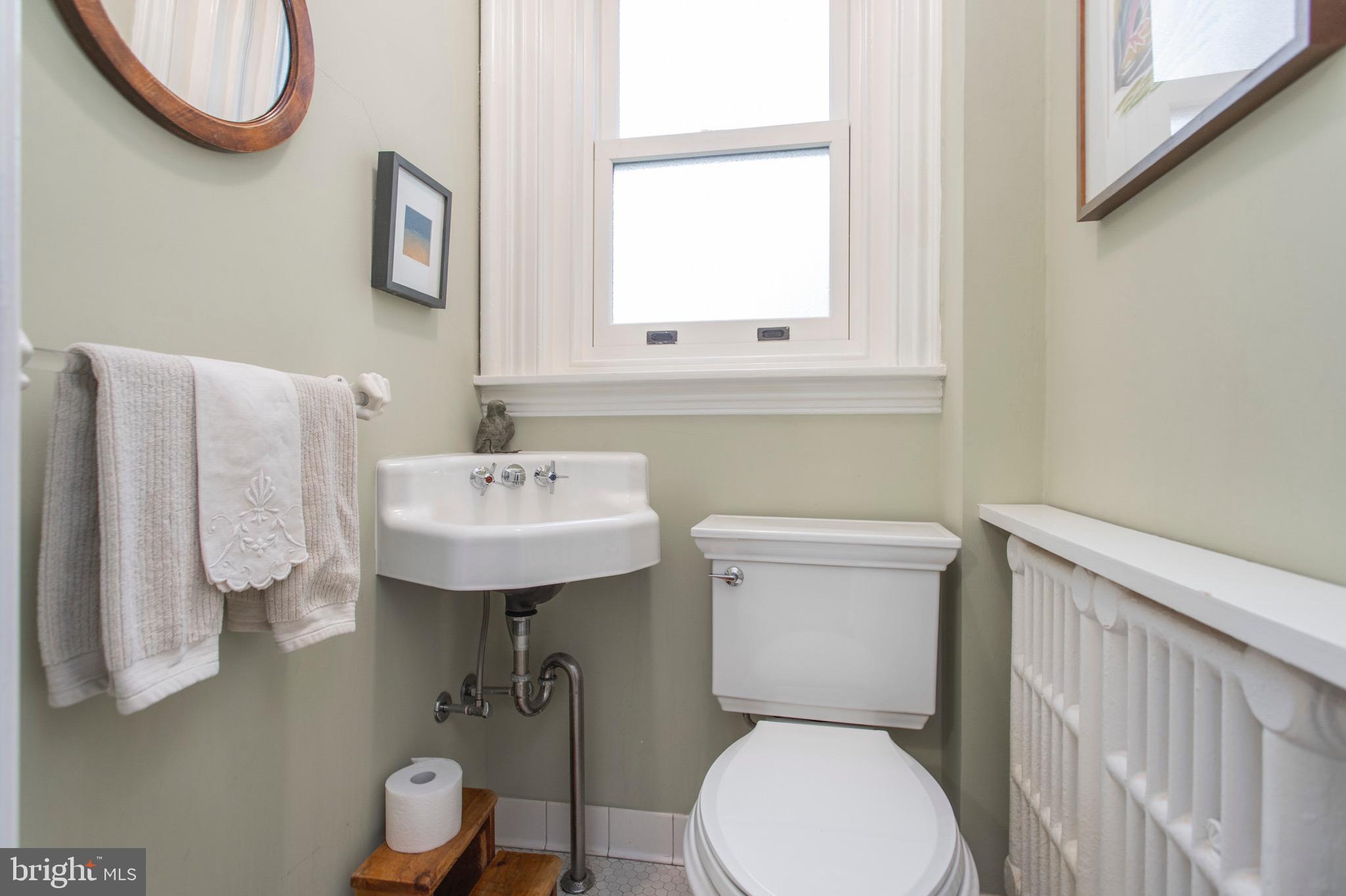 CHESTNUT HILL - Residential