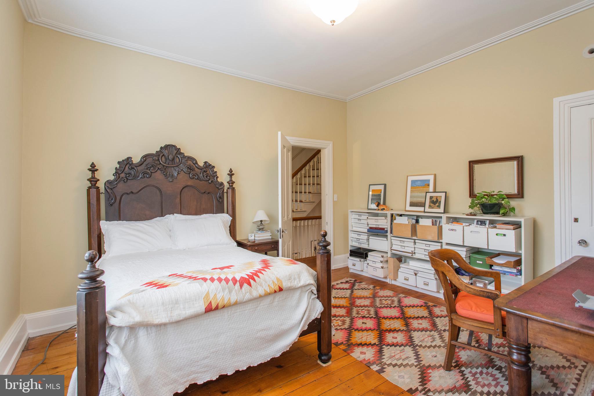 CHESTNUT HILL - Residential