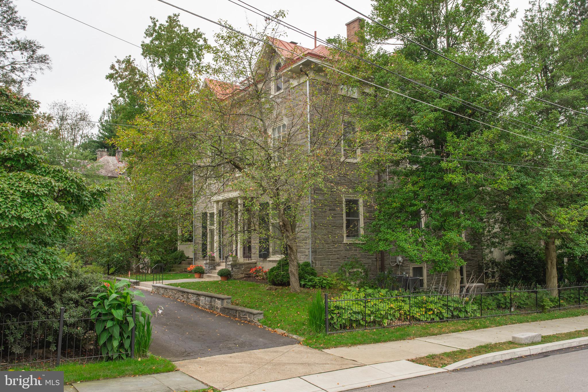 CHESTNUT HILL - Residential