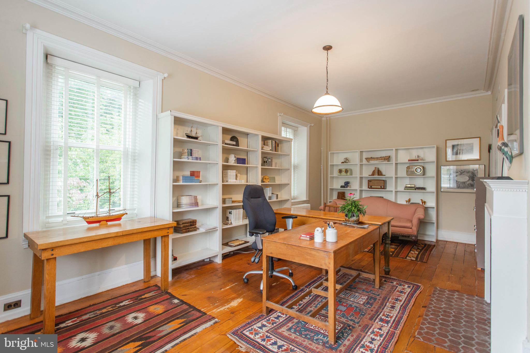 CHESTNUT HILL - Residential