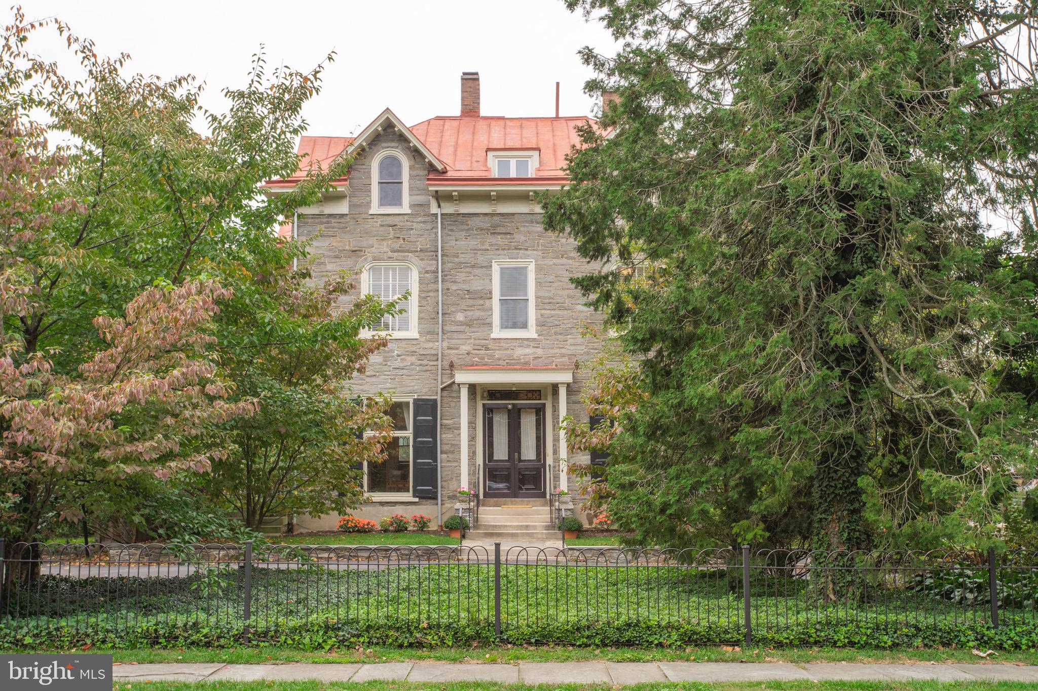 CHESTNUT HILL - Residential