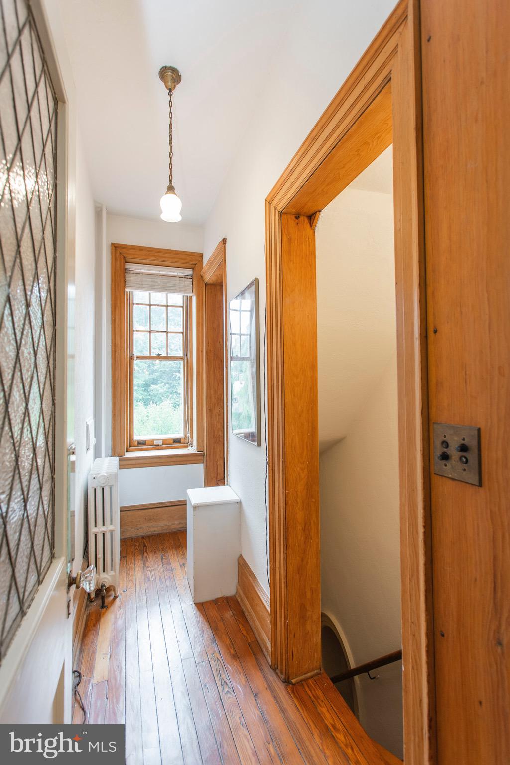 CHESTNUT HILL - Residential