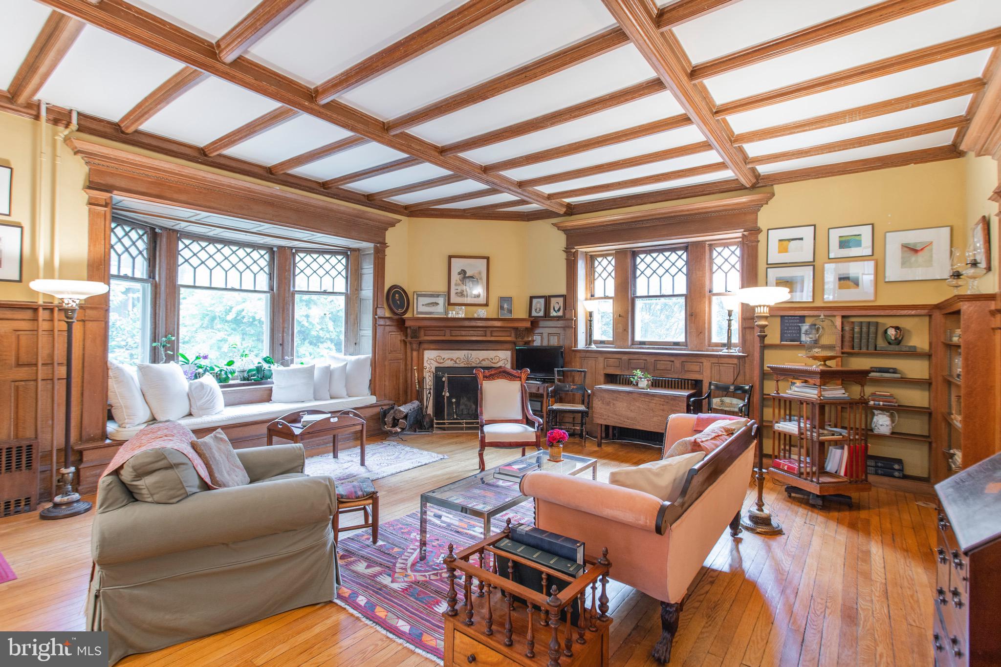 CHESTNUT HILL - Residential