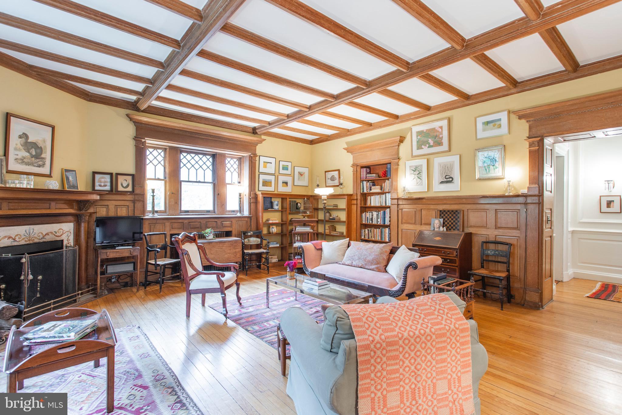 CHESTNUT HILL - Residential