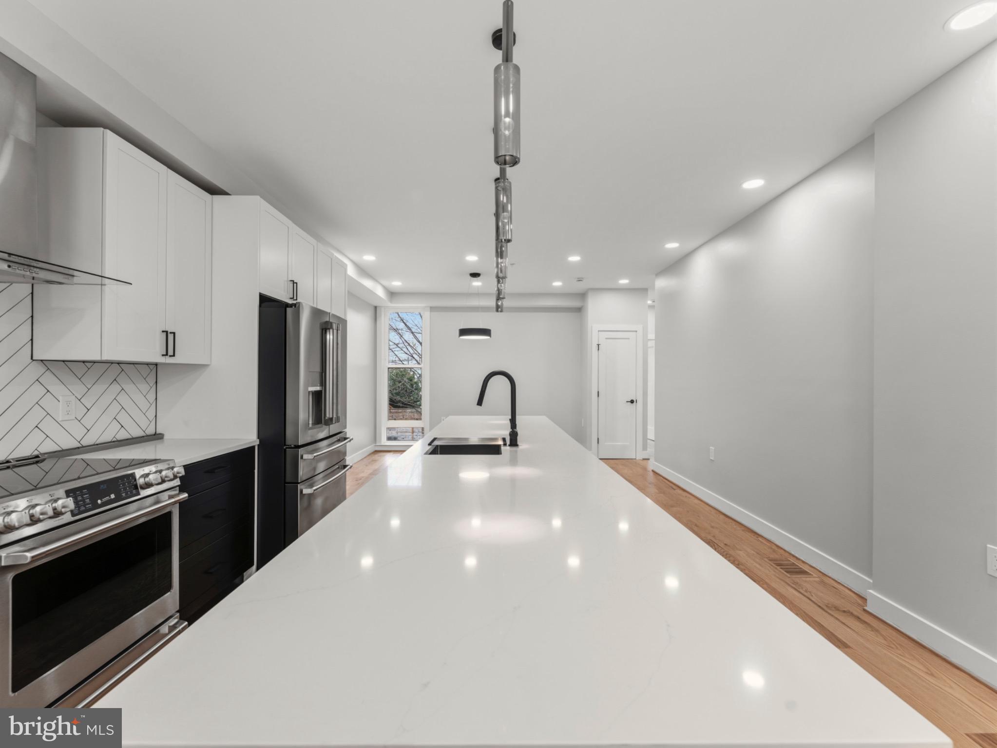 4320 7TH STREET NW 1