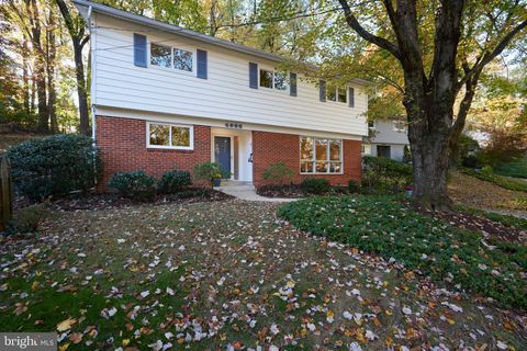 Photo of 4002 Simms Drive, Kensington, MD 20895 (MLS # MDMC2118684)