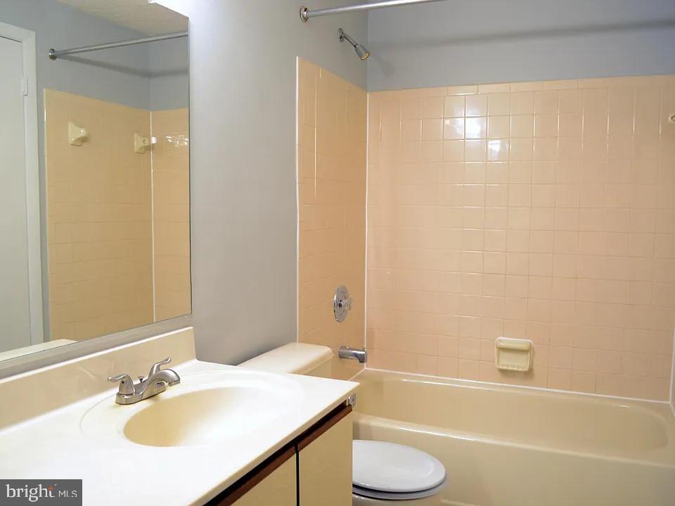 FAIRBROOK - Residential Lease