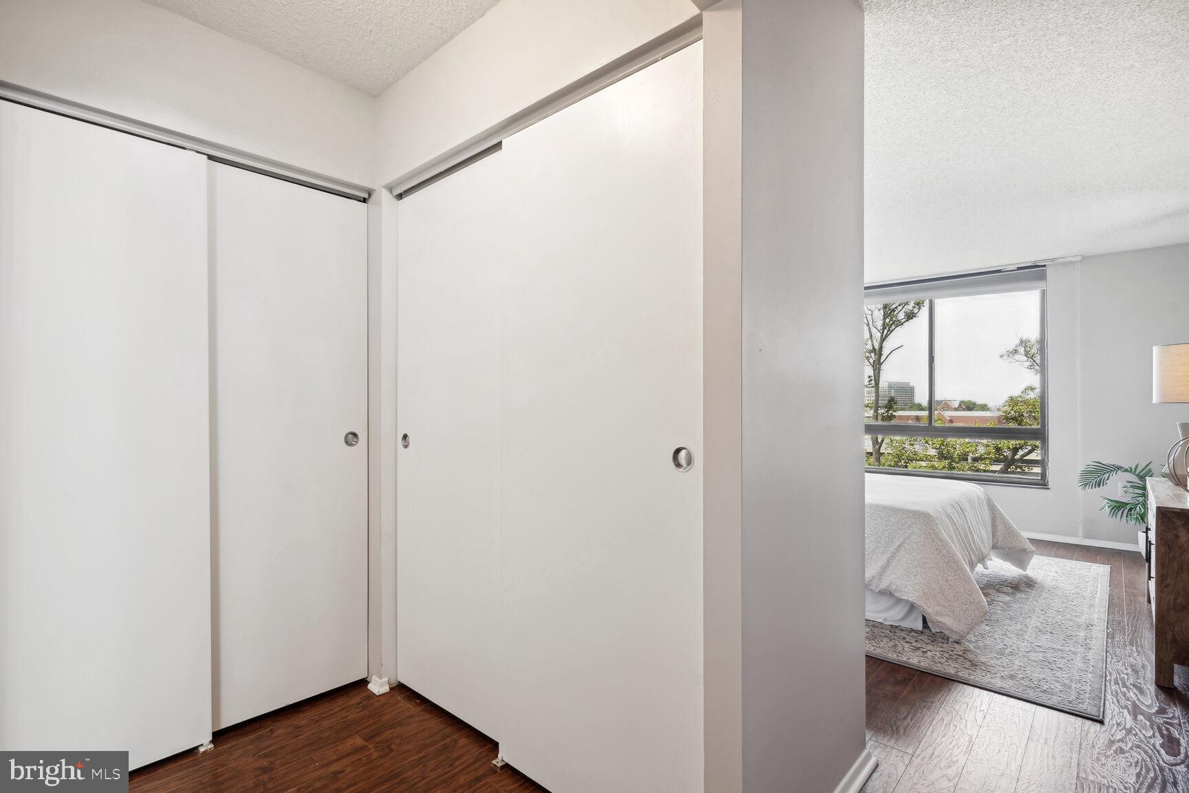 TYSONS CORNER - Residential