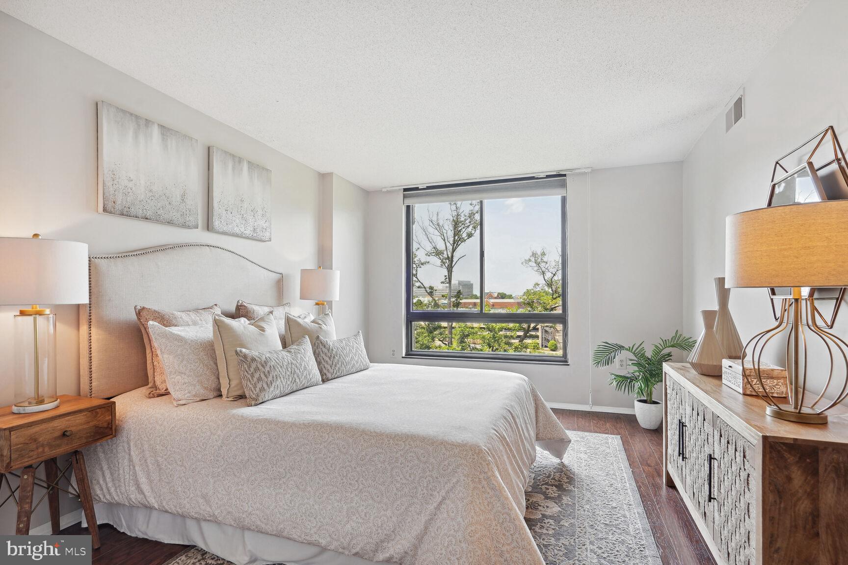 TYSONS CORNER - Residential