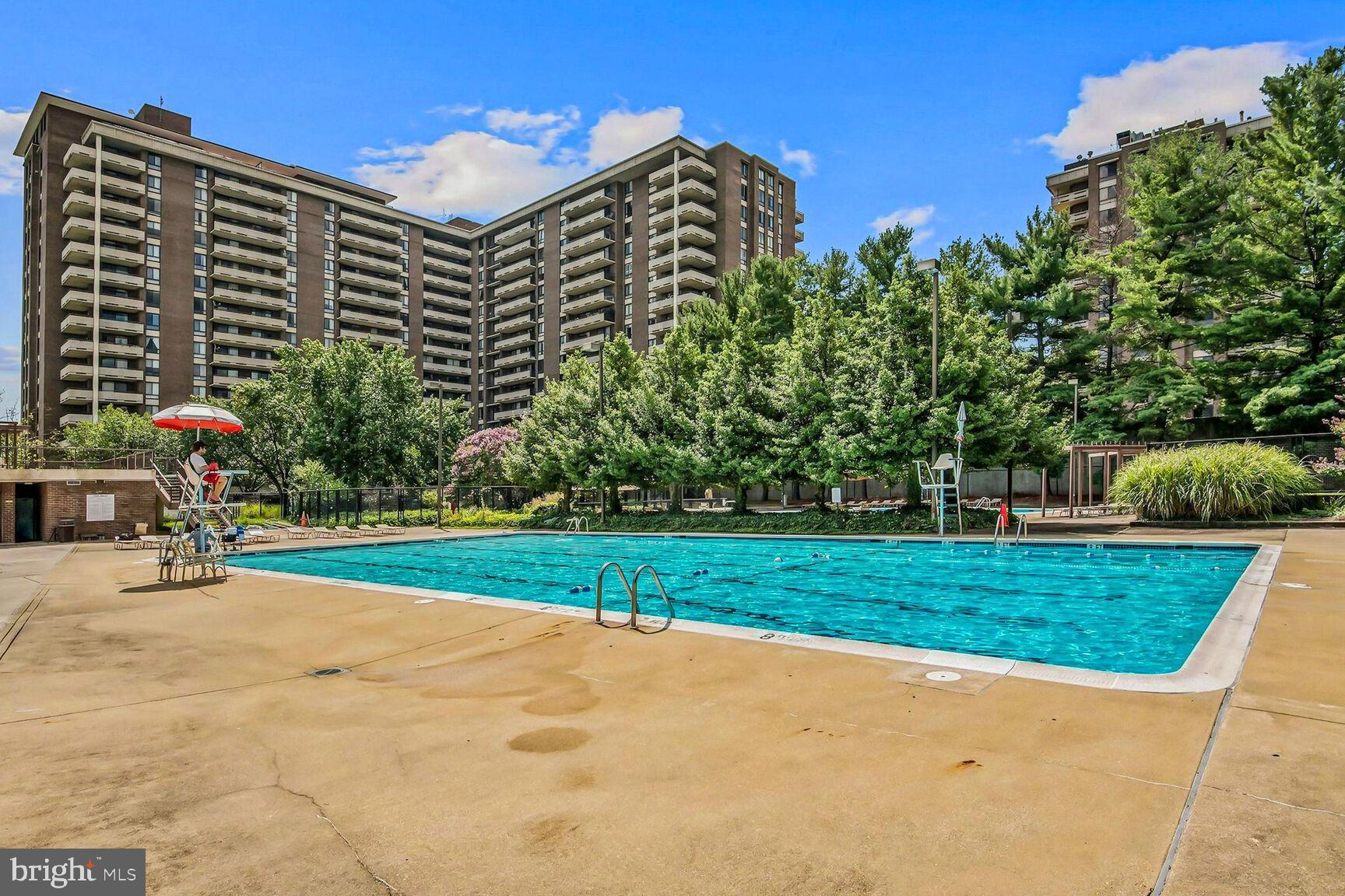 TYSONS CORNER - Residential