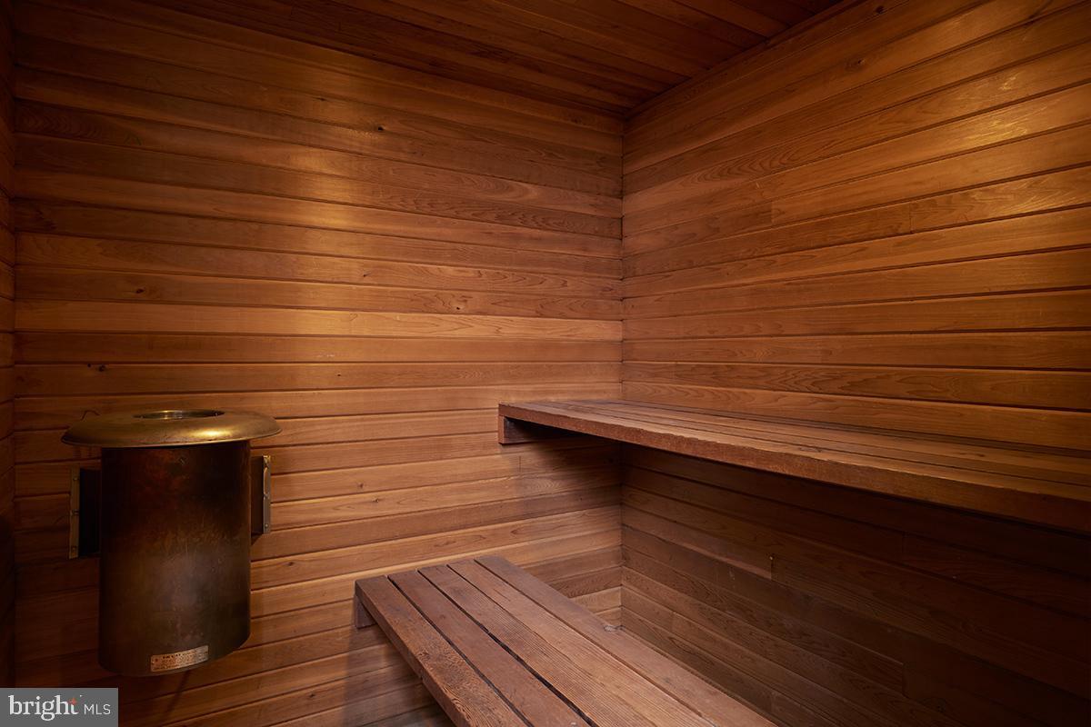 COURTS OF WYNGATE - Residential